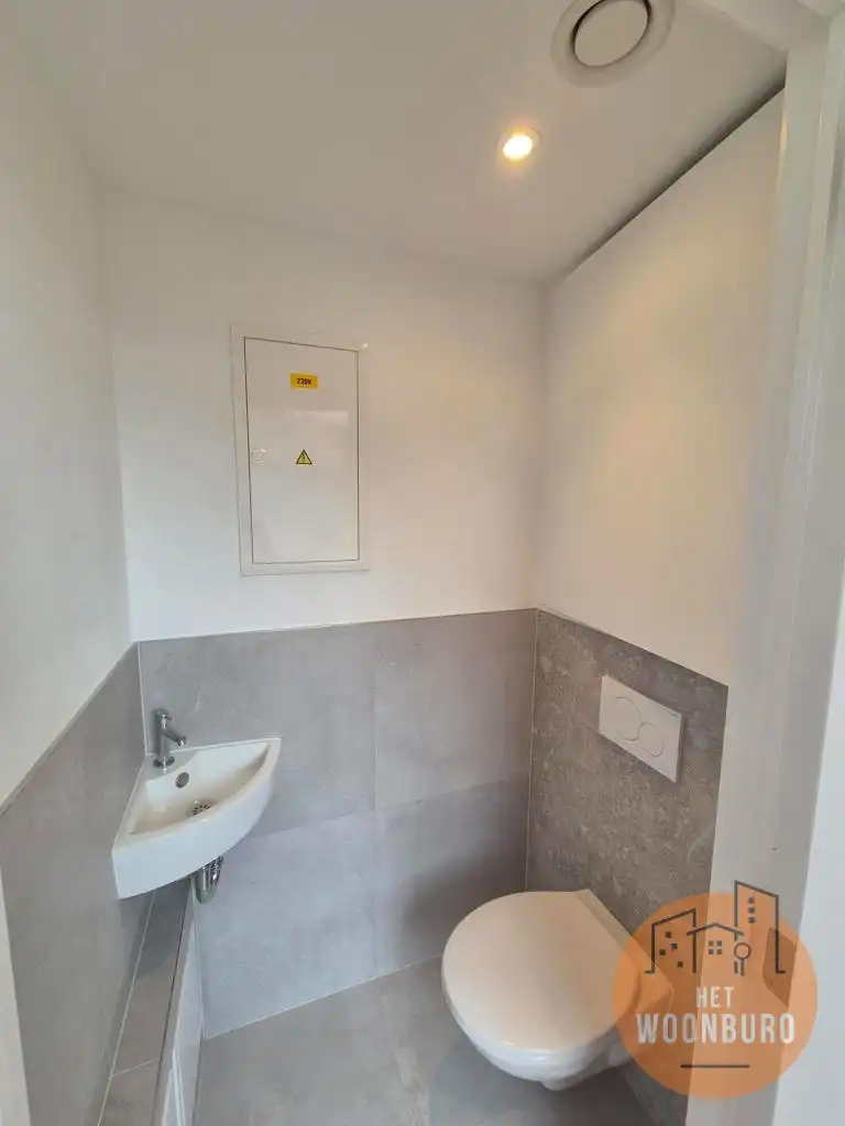 Nieuwbouw duplex met 2 slpks, bureel, terras en kelder foto 13