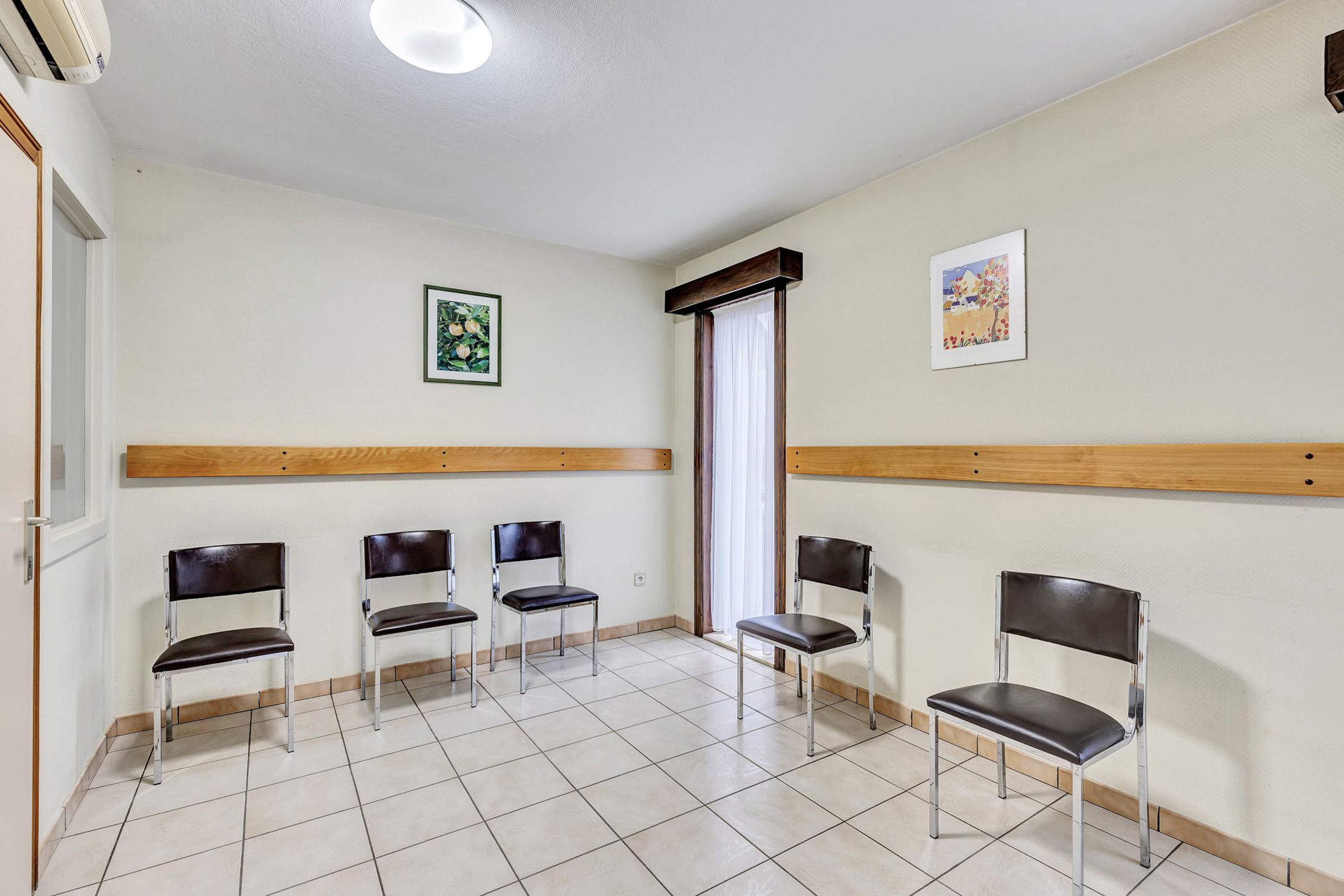 OB te Ternat met 4 slpk en praktijkruimte foto 19