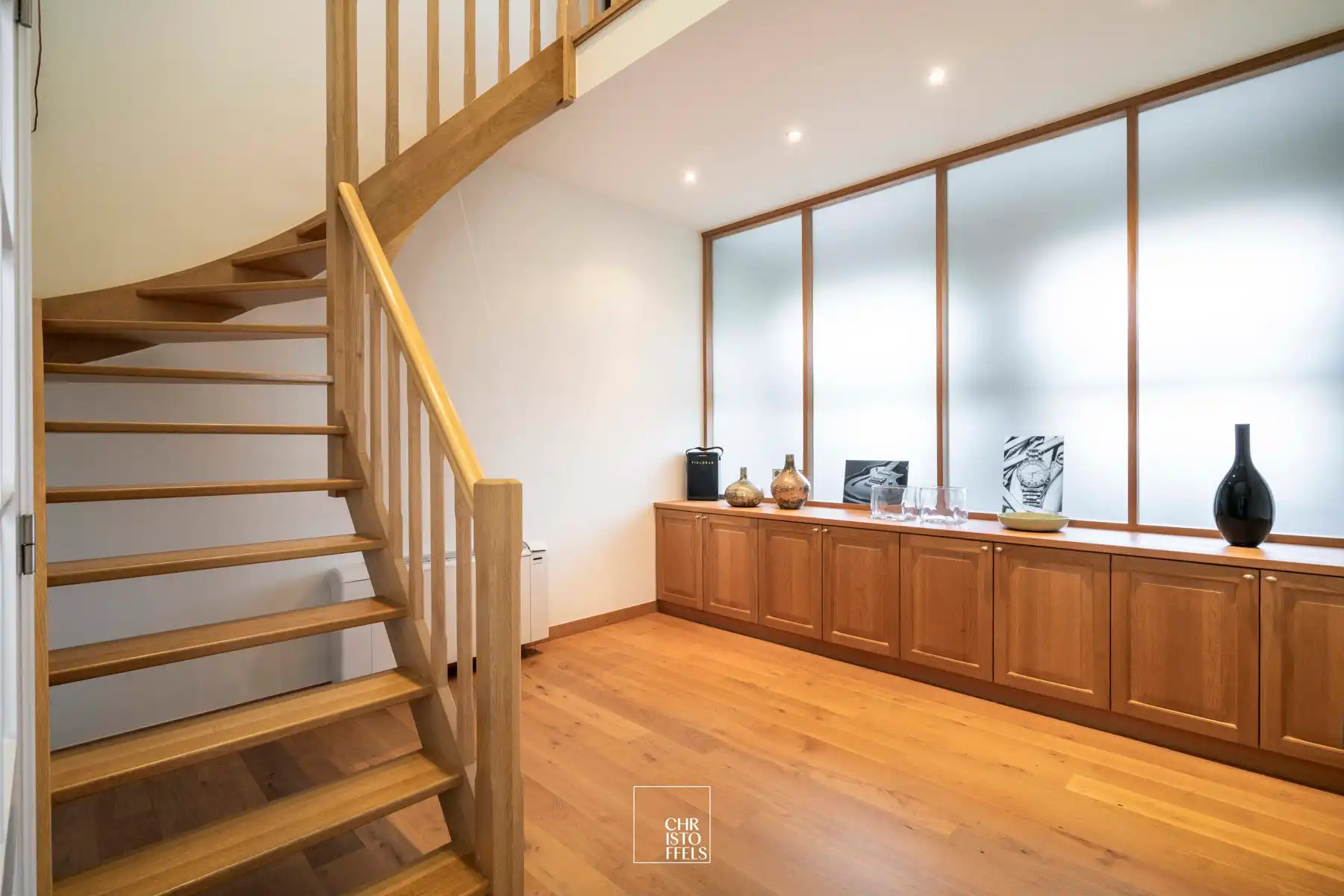 Exclusieve villa van 458m² met buitenzwembad op een perceel van 2.231m² foto 16