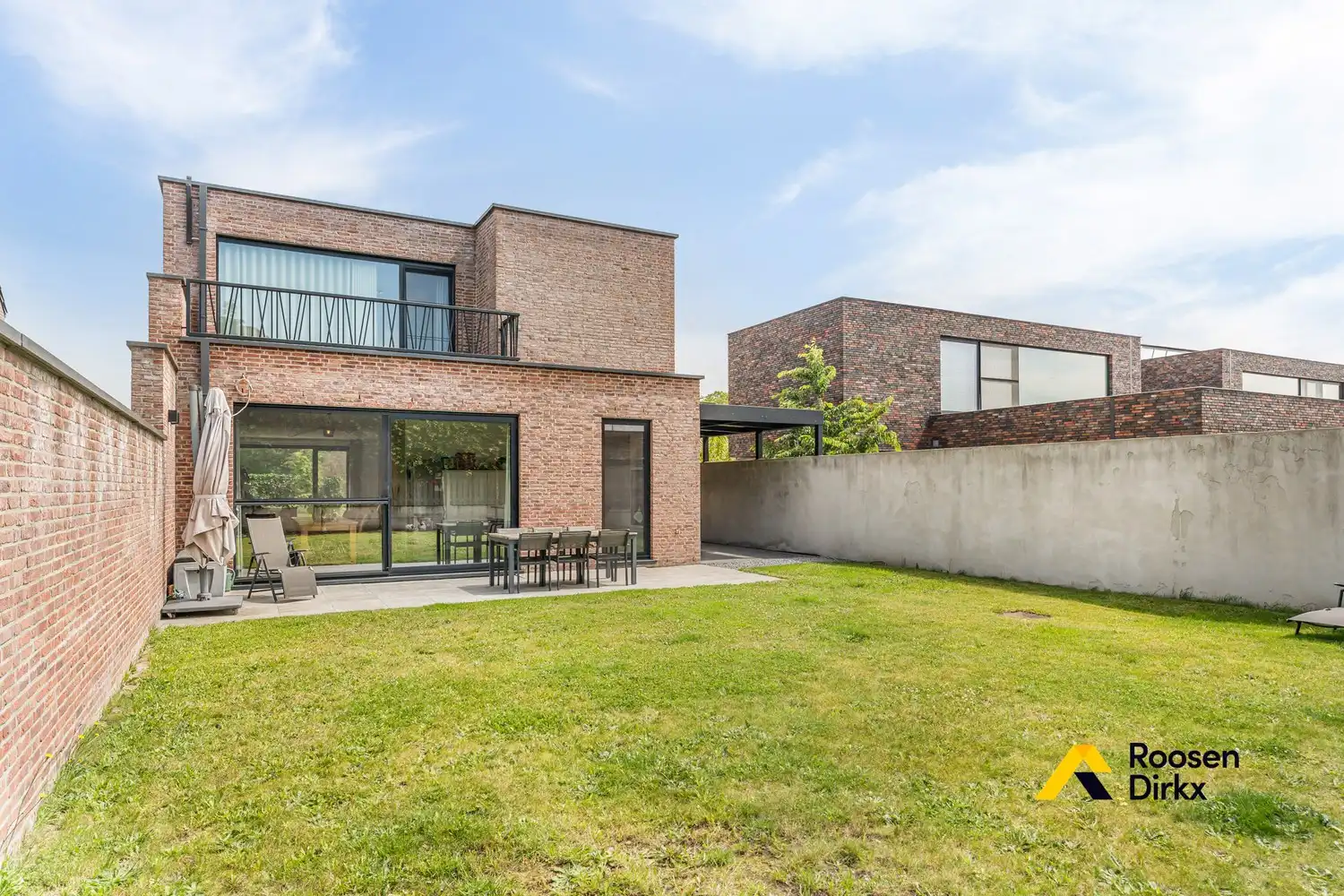 Luxueuze gezinswoning met 3 slaapkamers en 2 badkamers op toplocatie foto 34