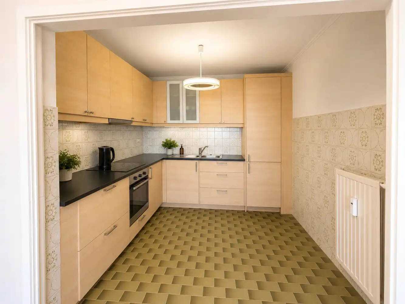 Ruim appartement te huur op de Grote Markt in Blankenberge met twee slaapkamers. Met een terrasje vooraan en achteraan- uw ideale uitvalsbasis aan de Belgische kust! foto 5
