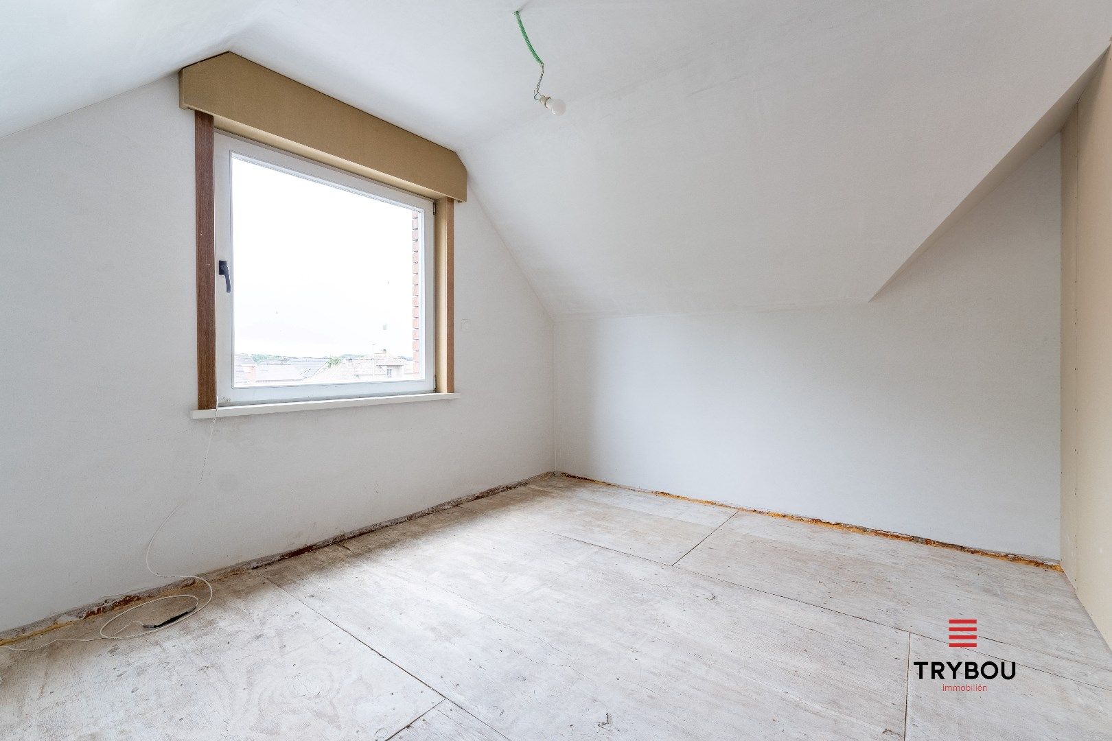 Starterswoning in het centrum van Houthulst foto 18