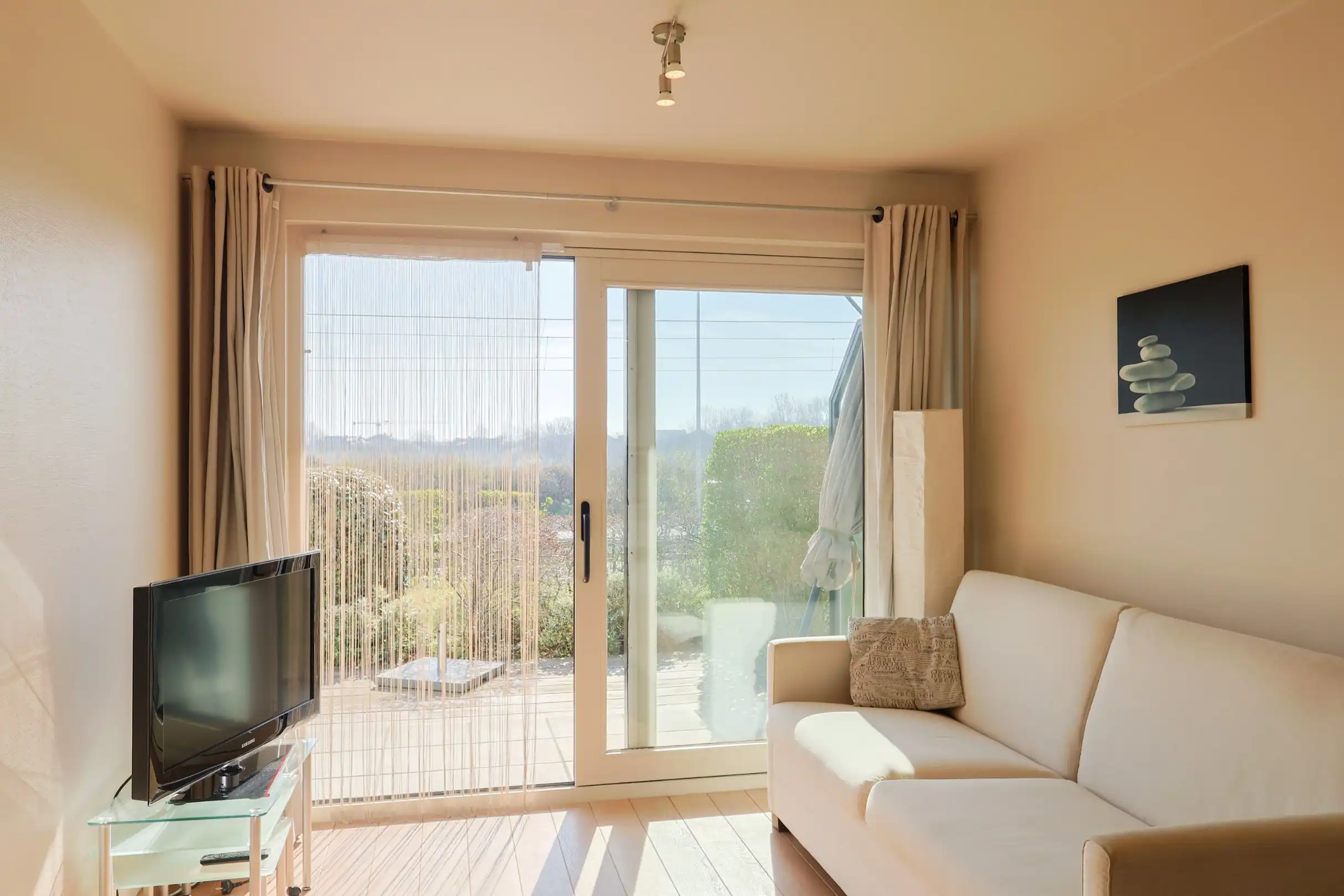 Zuidgericht gelijkvloers 1slpk appartement met zonneterras en duinenzicht nabij zee foto 12