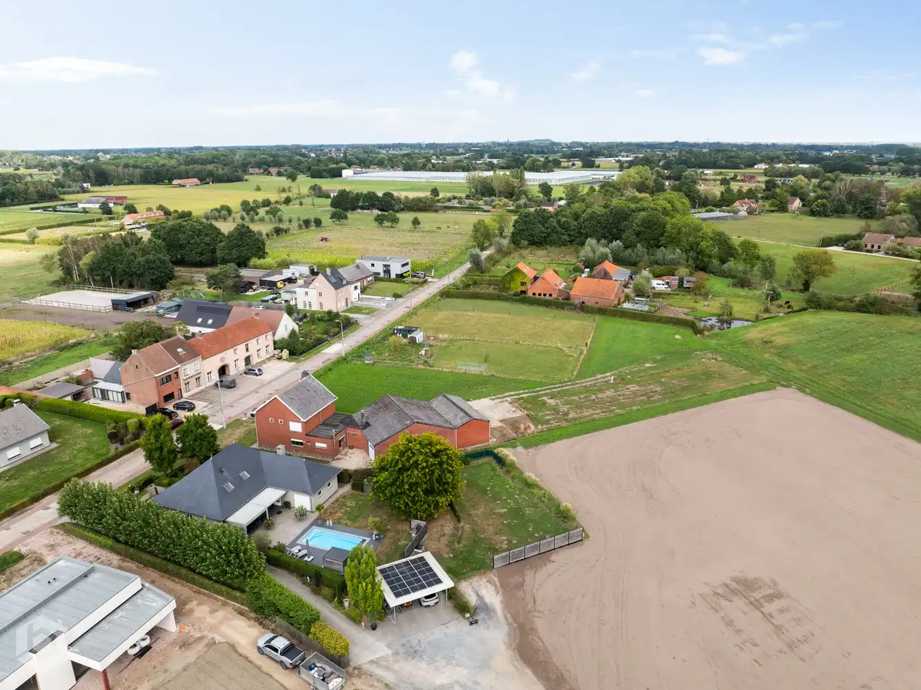 Instapklare villa met 5 slpkrs en zwembad op een perceel van 2.649 m² foto 26