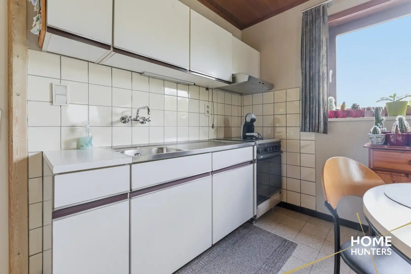 Ruim wonen in alle rust: halfopen woning met 4 slaapkamers in Ieper foto 5