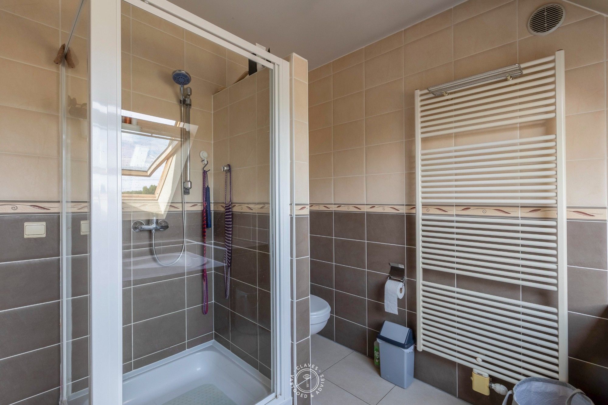 Imposant duplexappartement met een zee aan ruimte foto 8