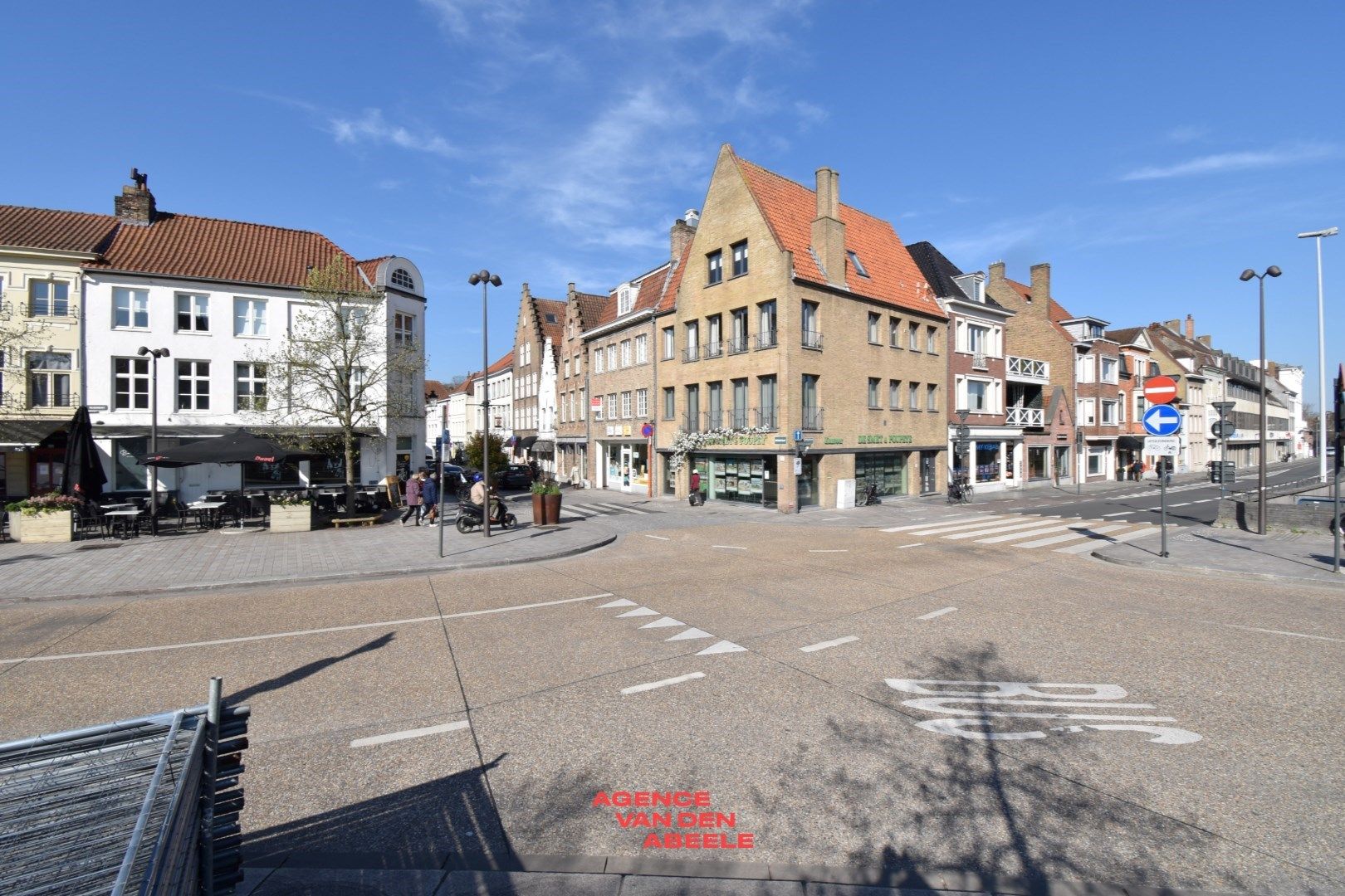 Opbrengsteigendom met 6 appartementen en commerciële handelsruimte foto 23