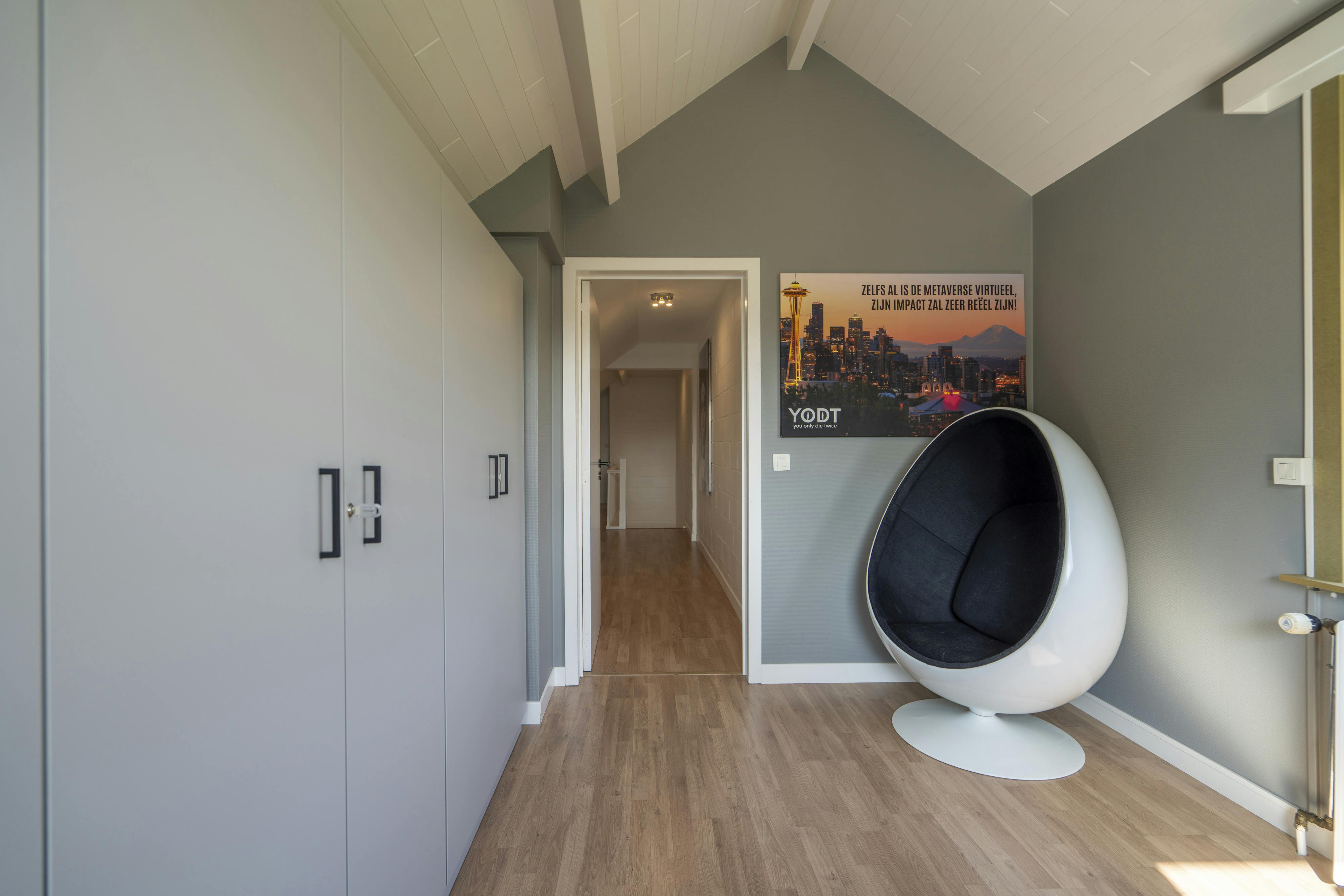 Energiezuinige instapklare villa met zwembad en poolhouse foto 28