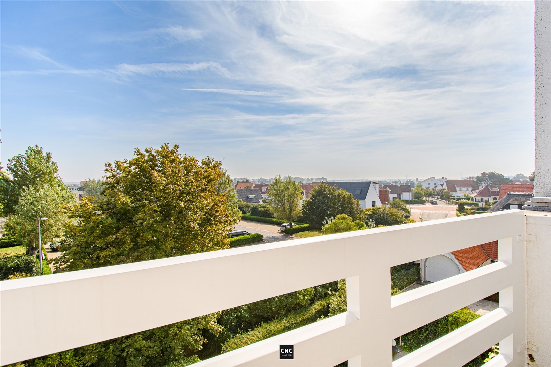 Prachtig lichtrijk hoek appartement met kwalitatieve afwerking met zicht op het Zegemeer.  foto 23