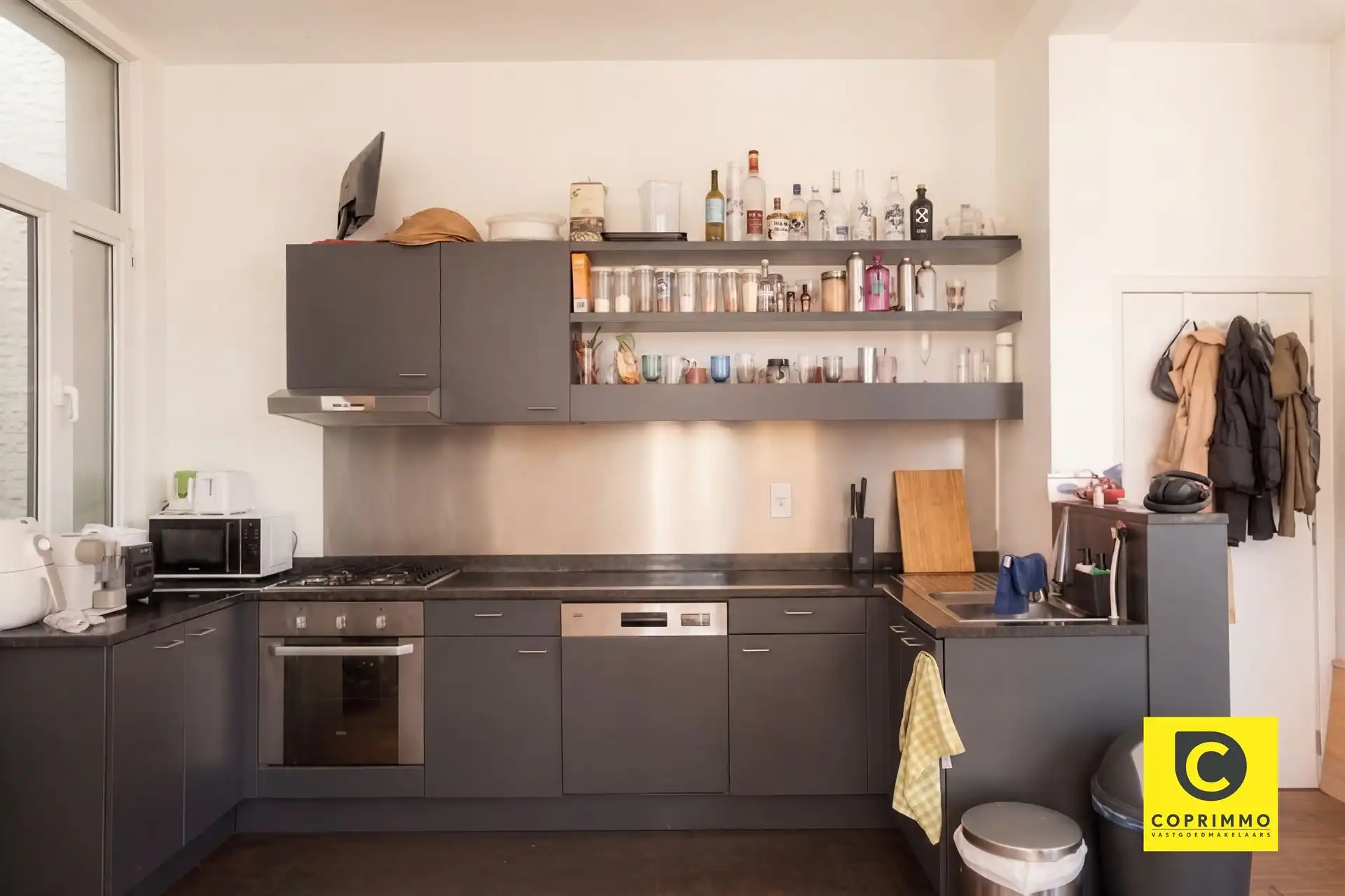  Lichtrijk hoekappartement met 2 volwaardige slaapkamers foto 3