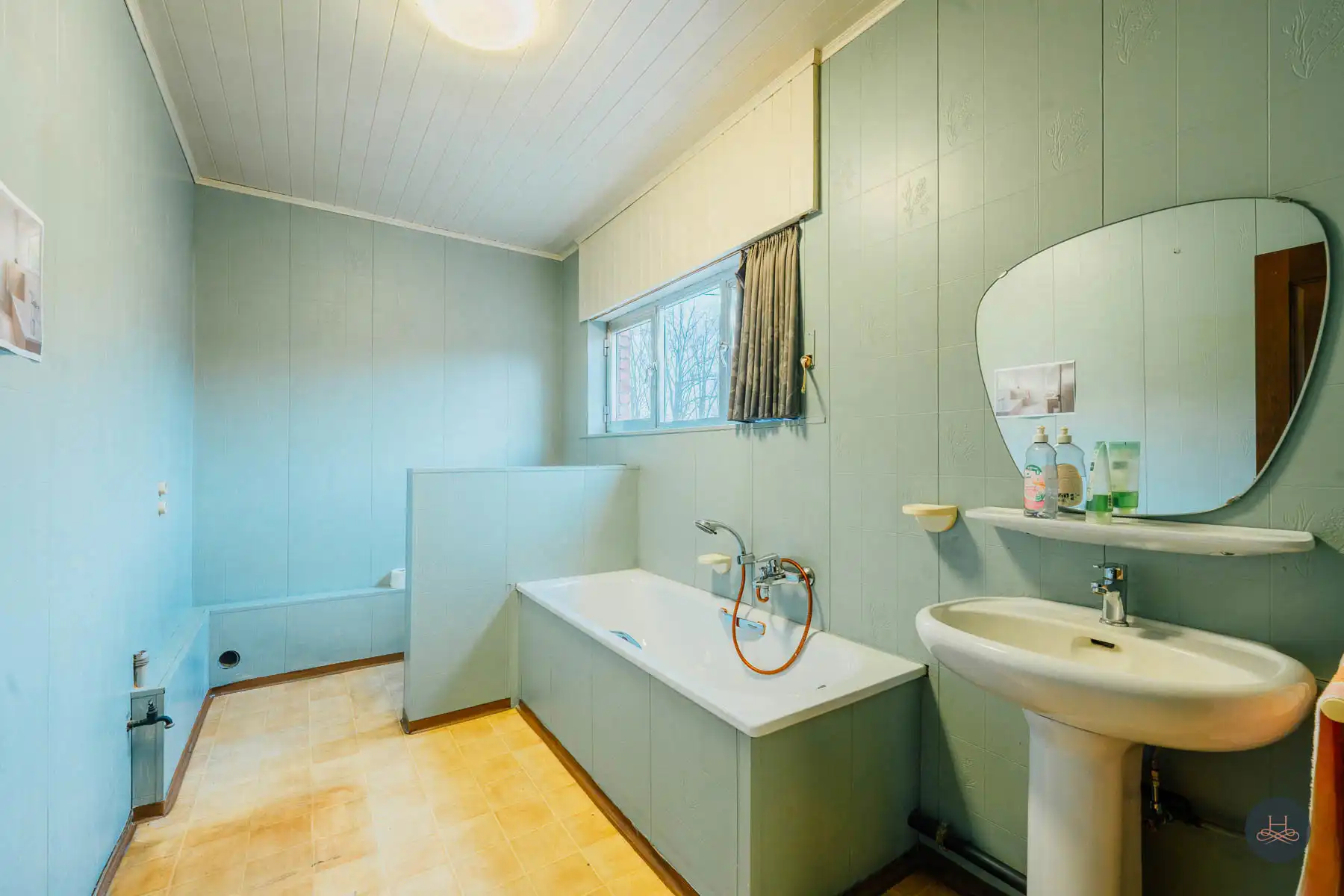 Uitstekend onderhouden woning met veel potentieel foto 10