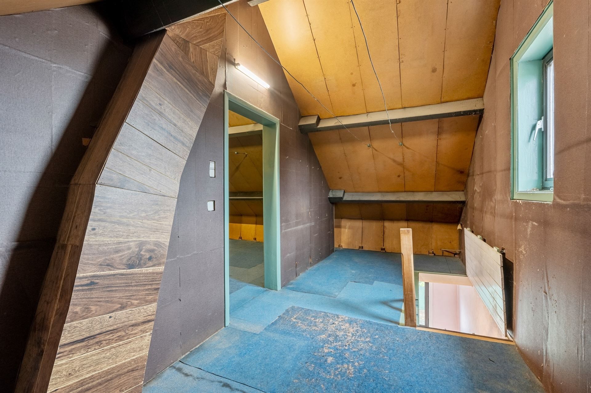 Halfopen bebouwing met tuin foto 19