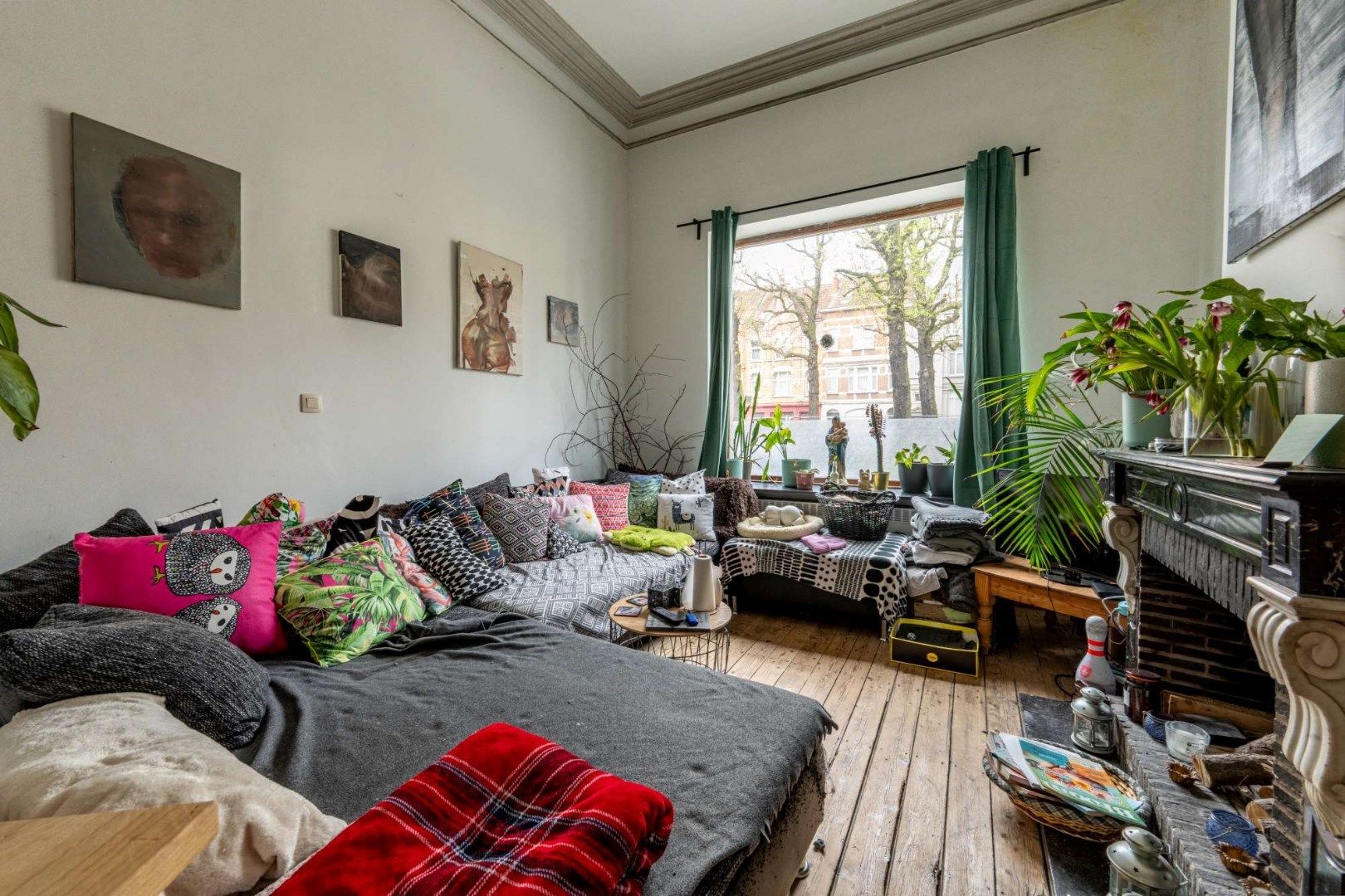 Gerenoveerde ruime woning foto 2