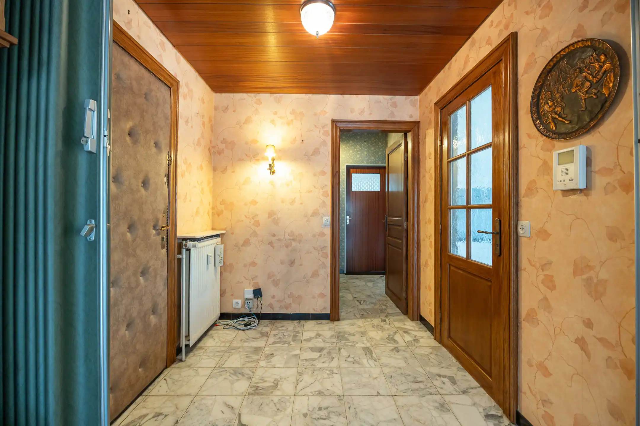 Gelijkvloers appartement met drie slaapkamers en terras foto 3