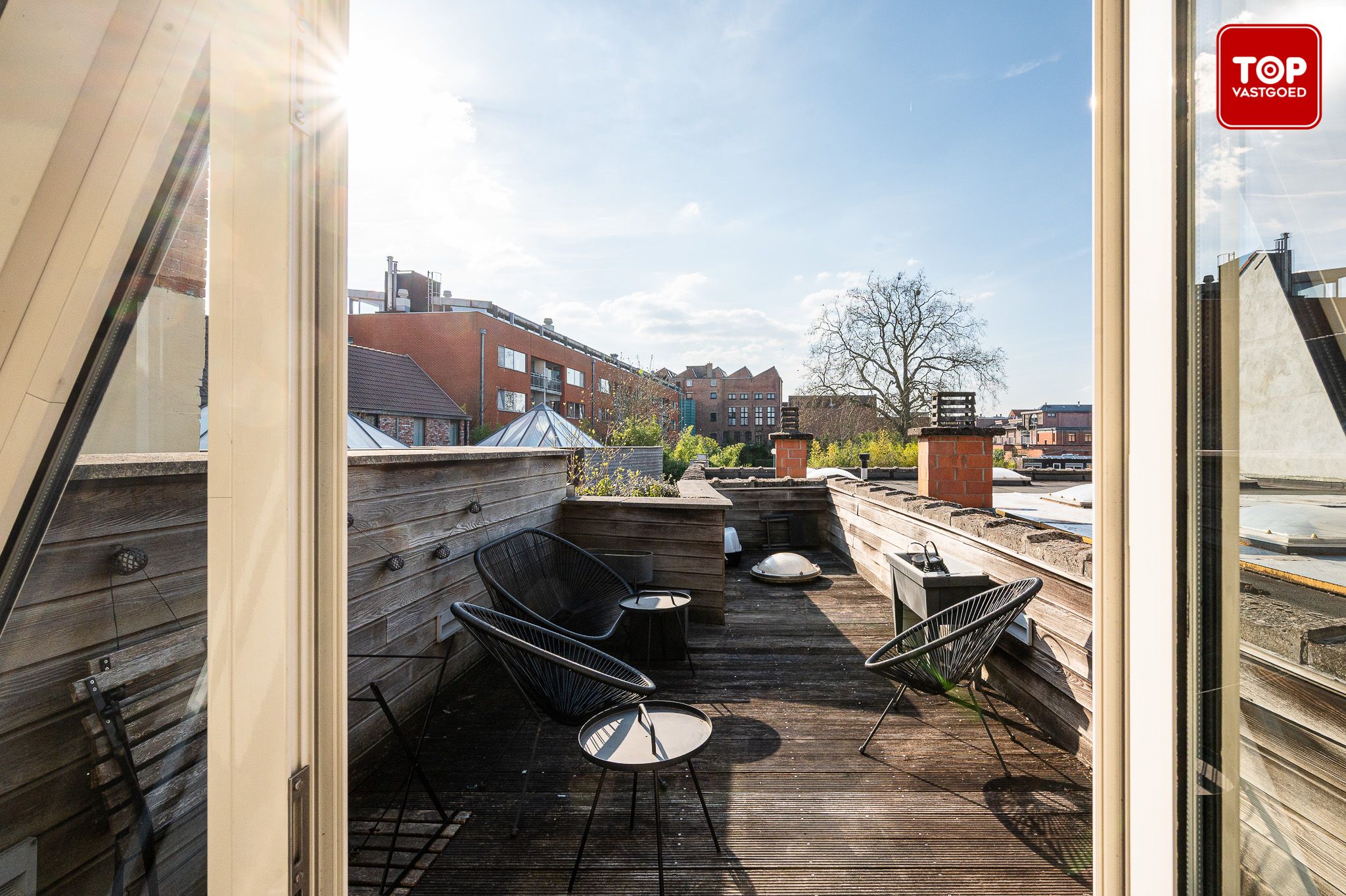 Instapklare architectenwoning met 2 slaapkamers en zonneterras foto 24