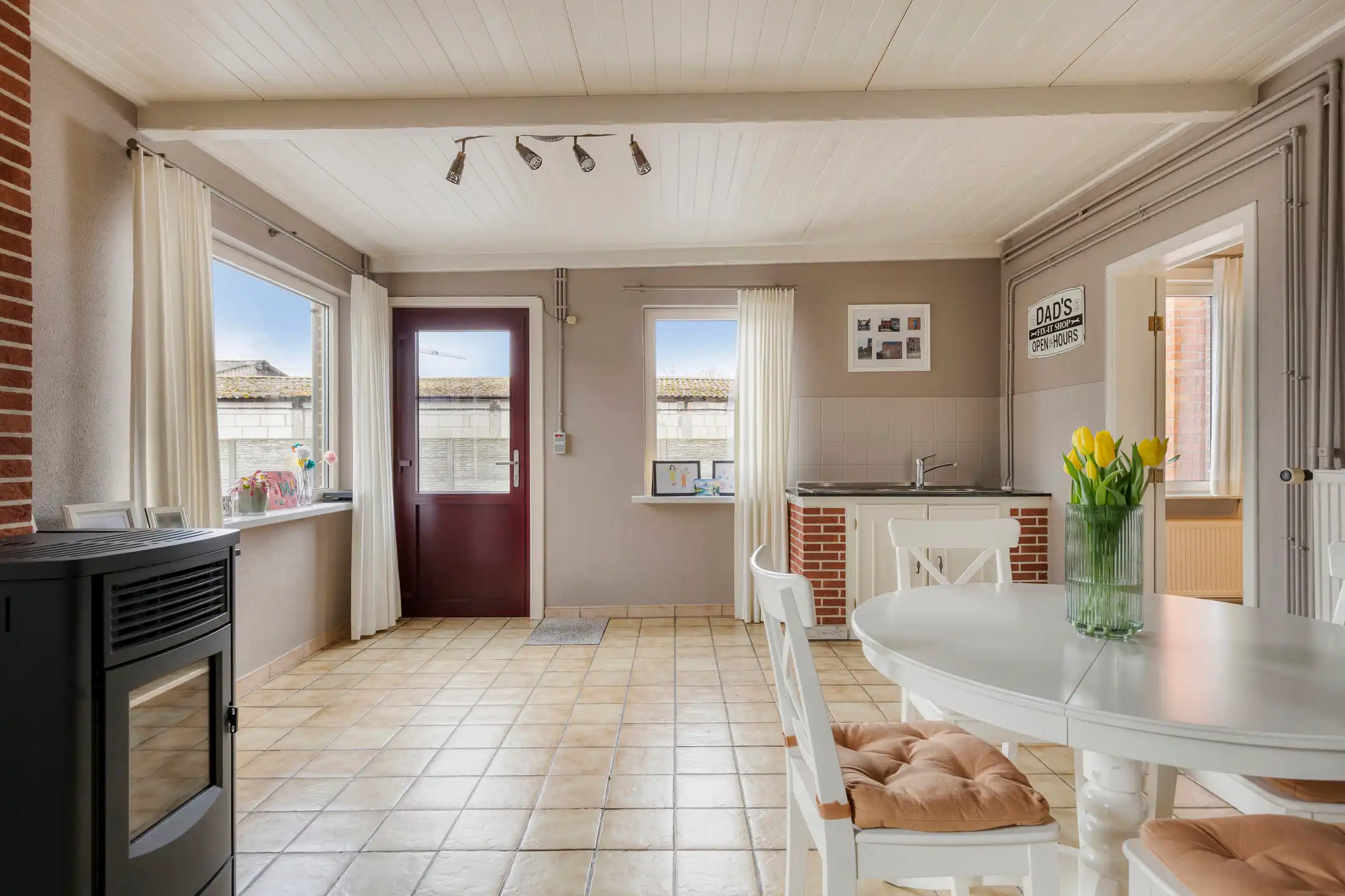 Instapklare woning met loods op 11are foto 8