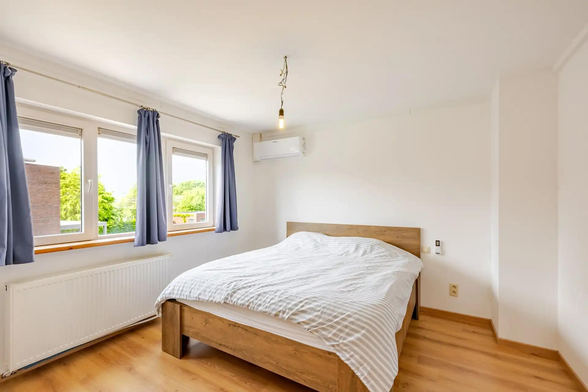 Instapklare halfopen bebouwing met 3 slaapkamers, zonnepanelen en zonnige tuin te Aalst foto 18