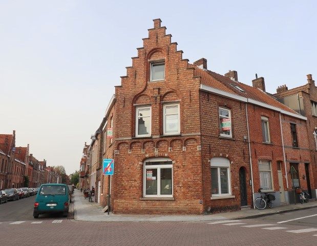 Karaktervolle hoekwoning  foto 1