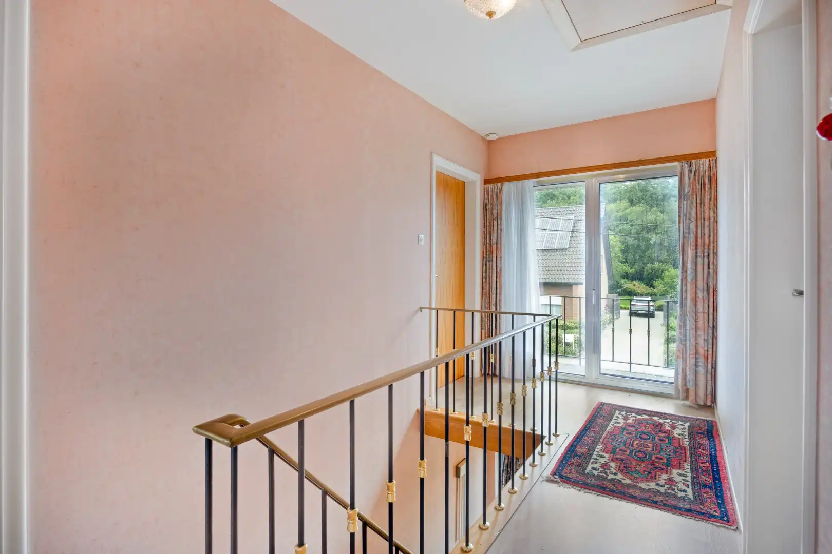 Ruim ingedeelde woning met ioa 4 slpks op een rustige en centrale ligging. foto 13