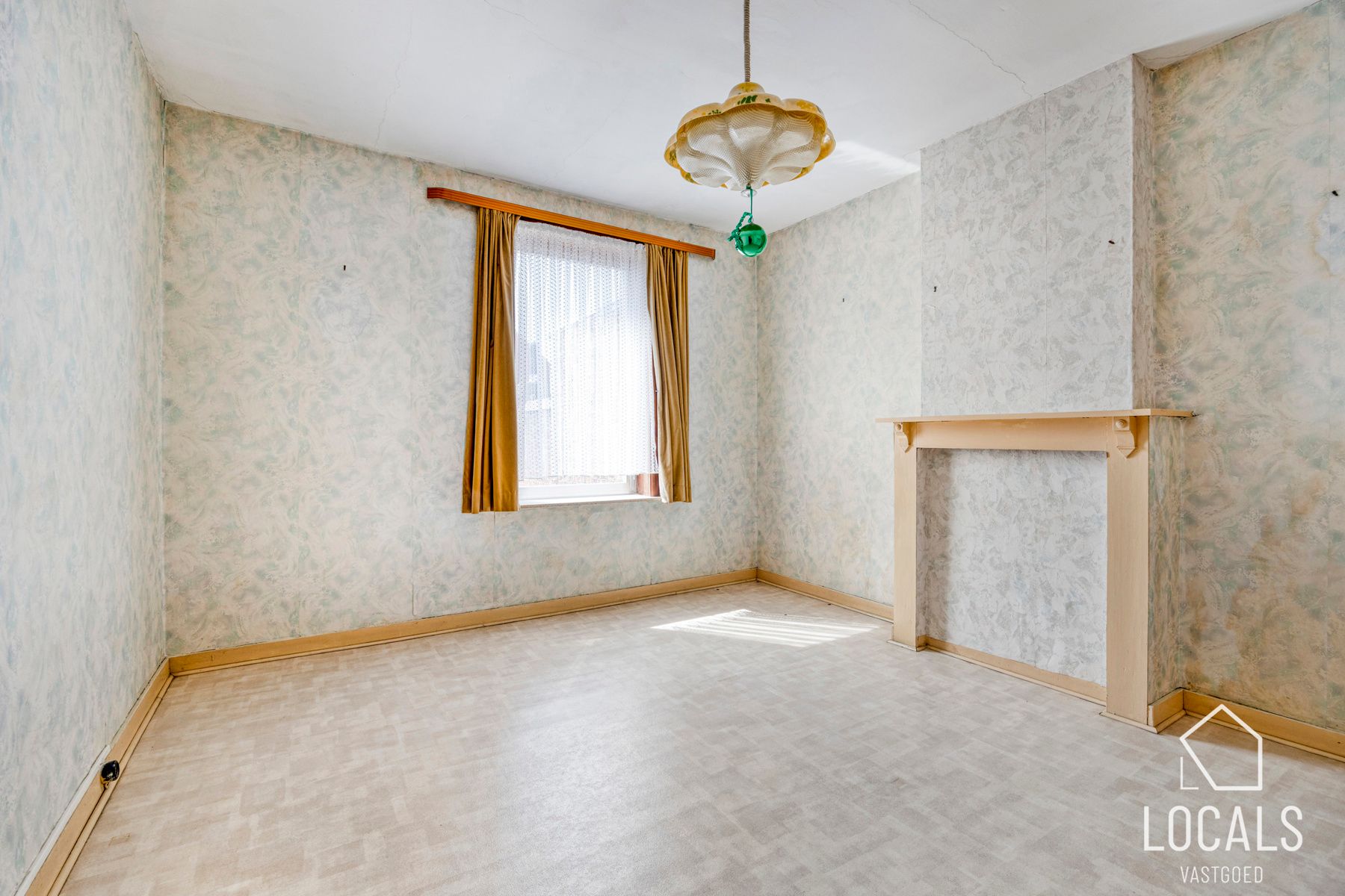 Te renoveren woning met potentieel nabij station Denderleeuw foto 12