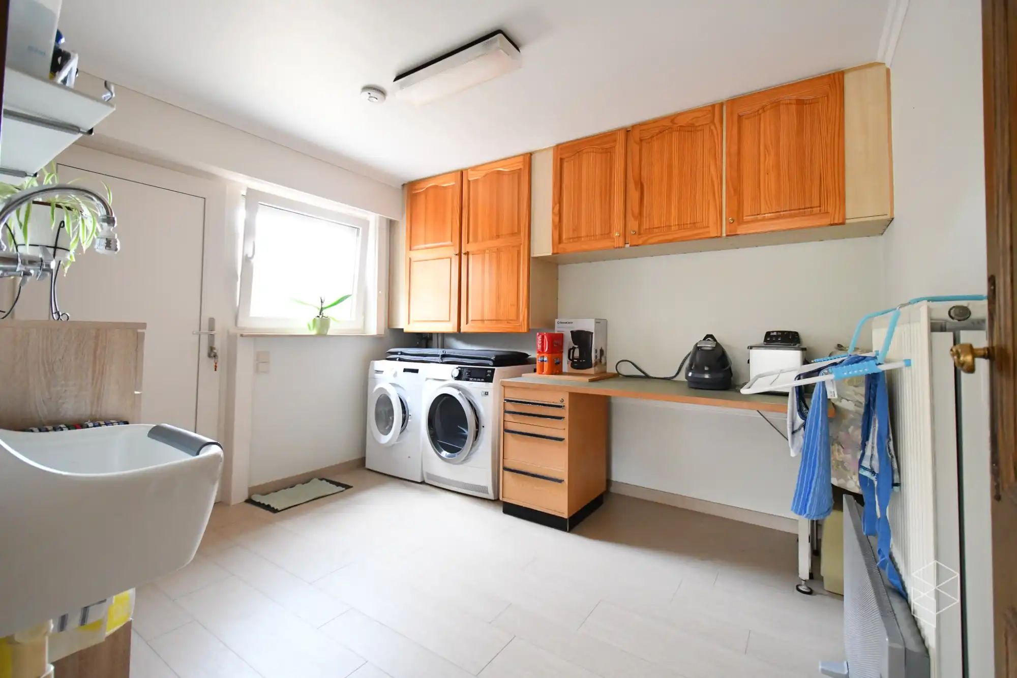Ruime woning met grote tuin te Oostkamp foto 12