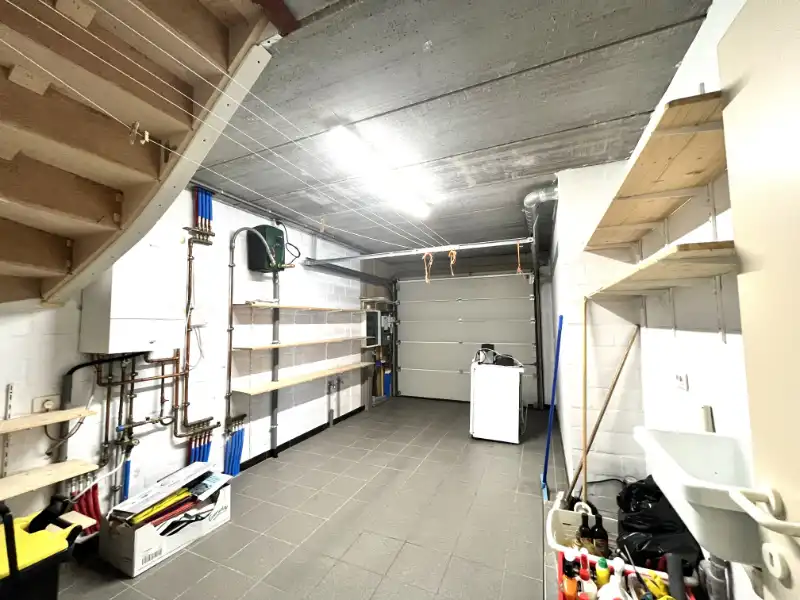 Woning met slaapkamer en badkamer gelijkvloers foto 20