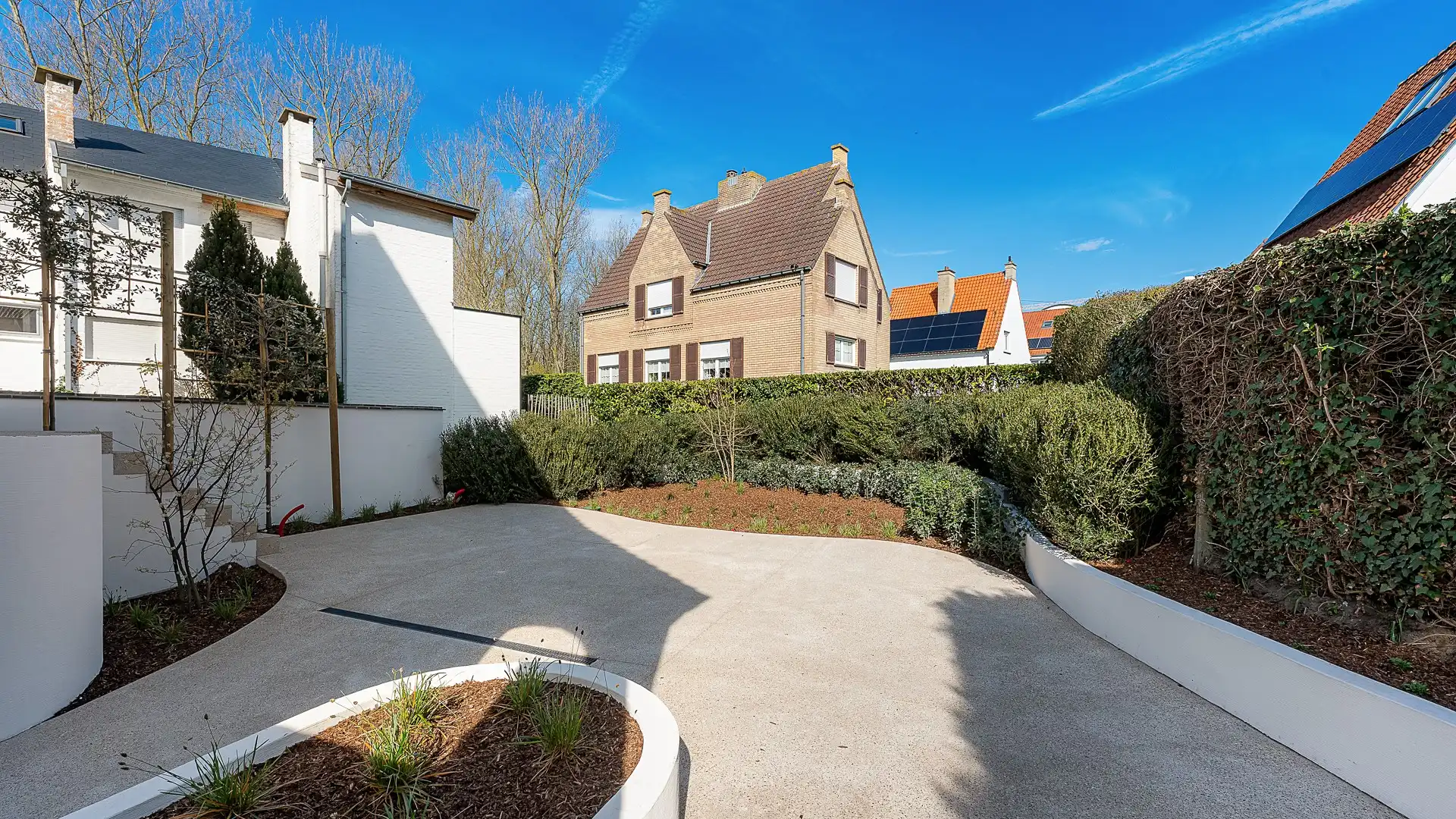 Luxe koppelvilla op toplocatie in Duinbergen – volledig gerenoveerd & instapklaar foto 2