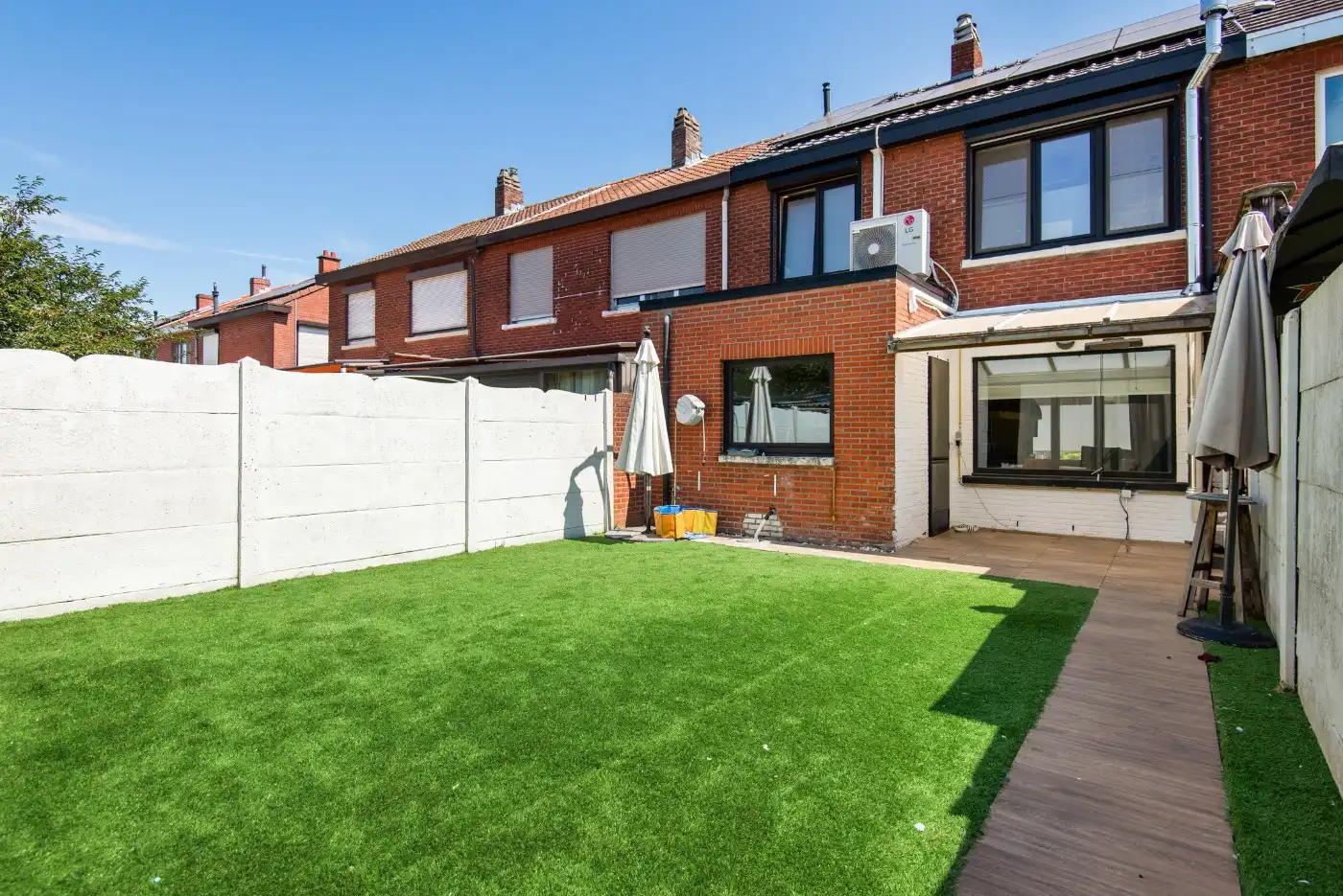 Centraal gelegen, gerenoveerde woning met 3 slpk. en west-tuin foto 22