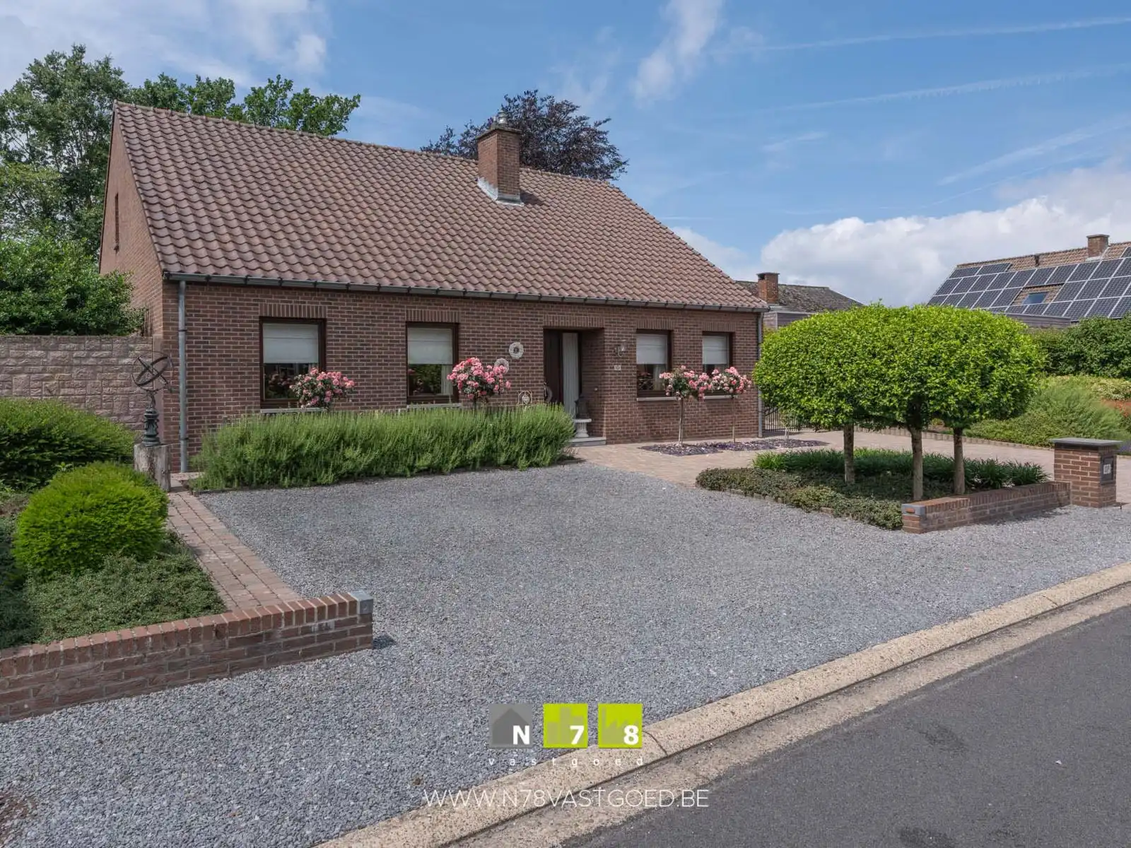 Huis te koop foto {{pictureIndex}}