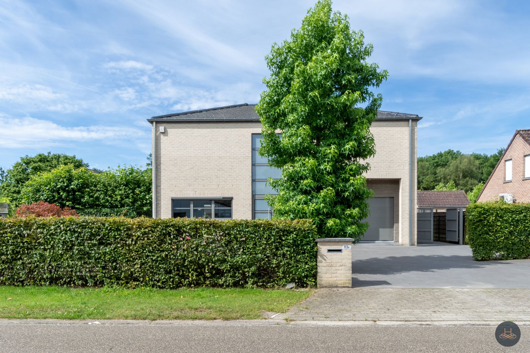 Ruime én rustig gelegen woning met tuin en garage foto 2