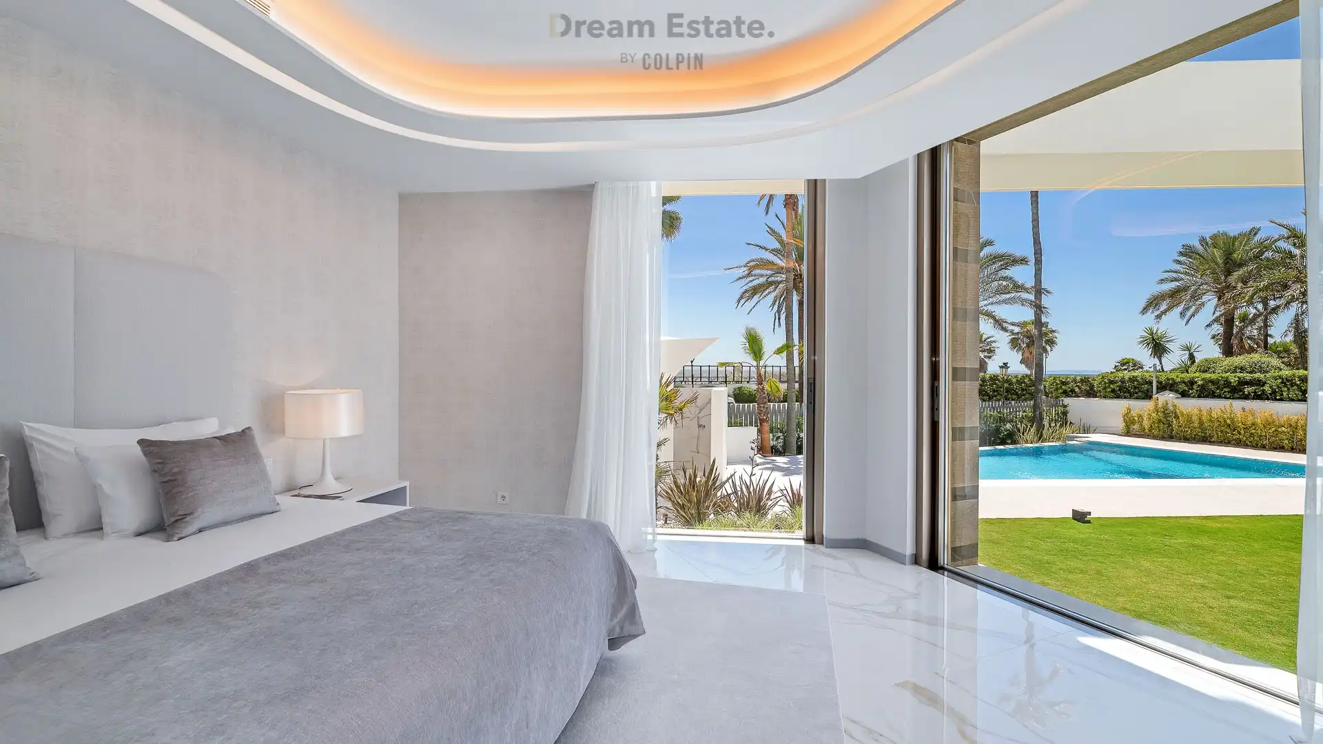 Hypermoderne frontline villa in Los Monteros foto 63