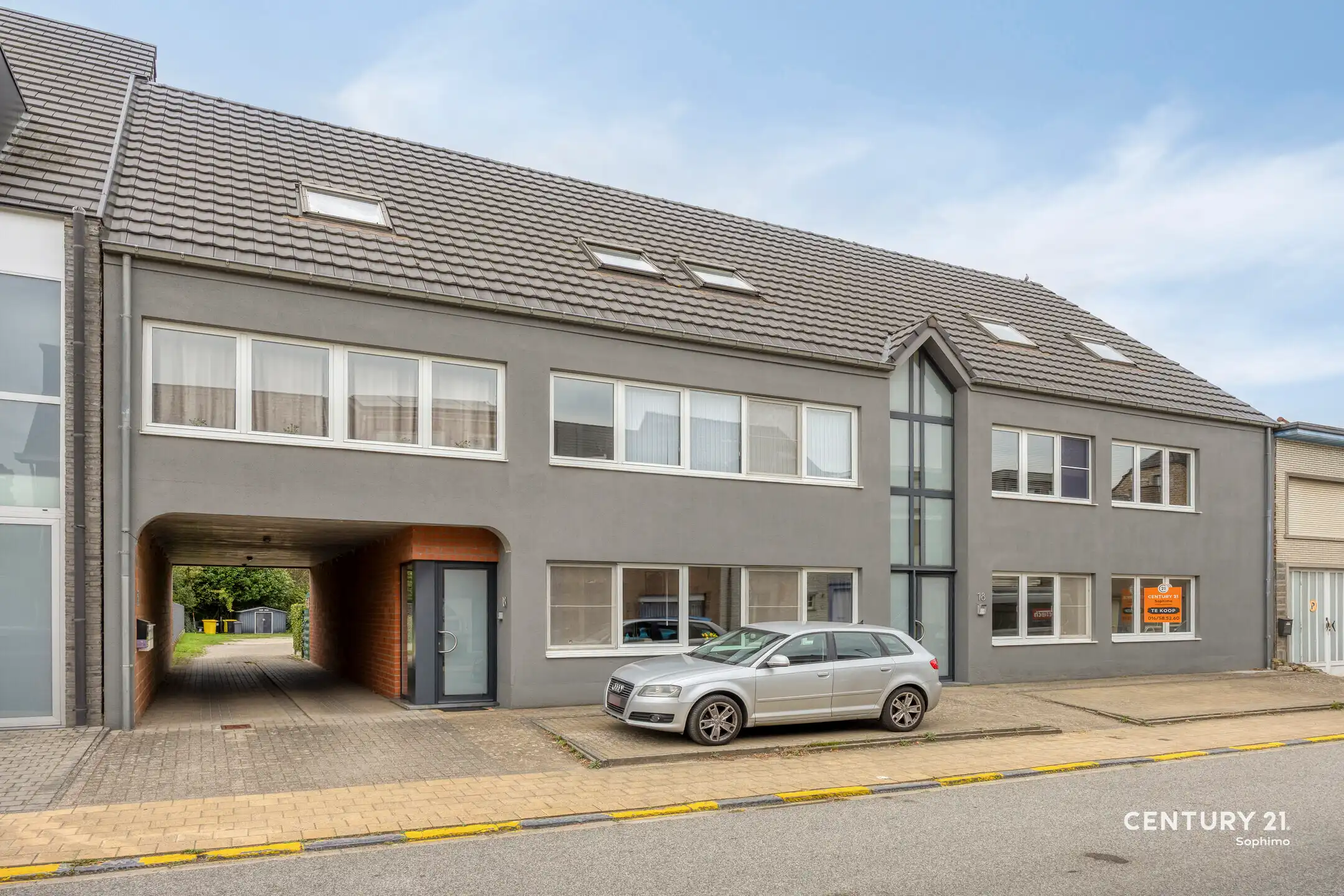 Appartement met 2 slaapkamers & tuin in centrum Keerbergen foto {{pictureIndex}}
