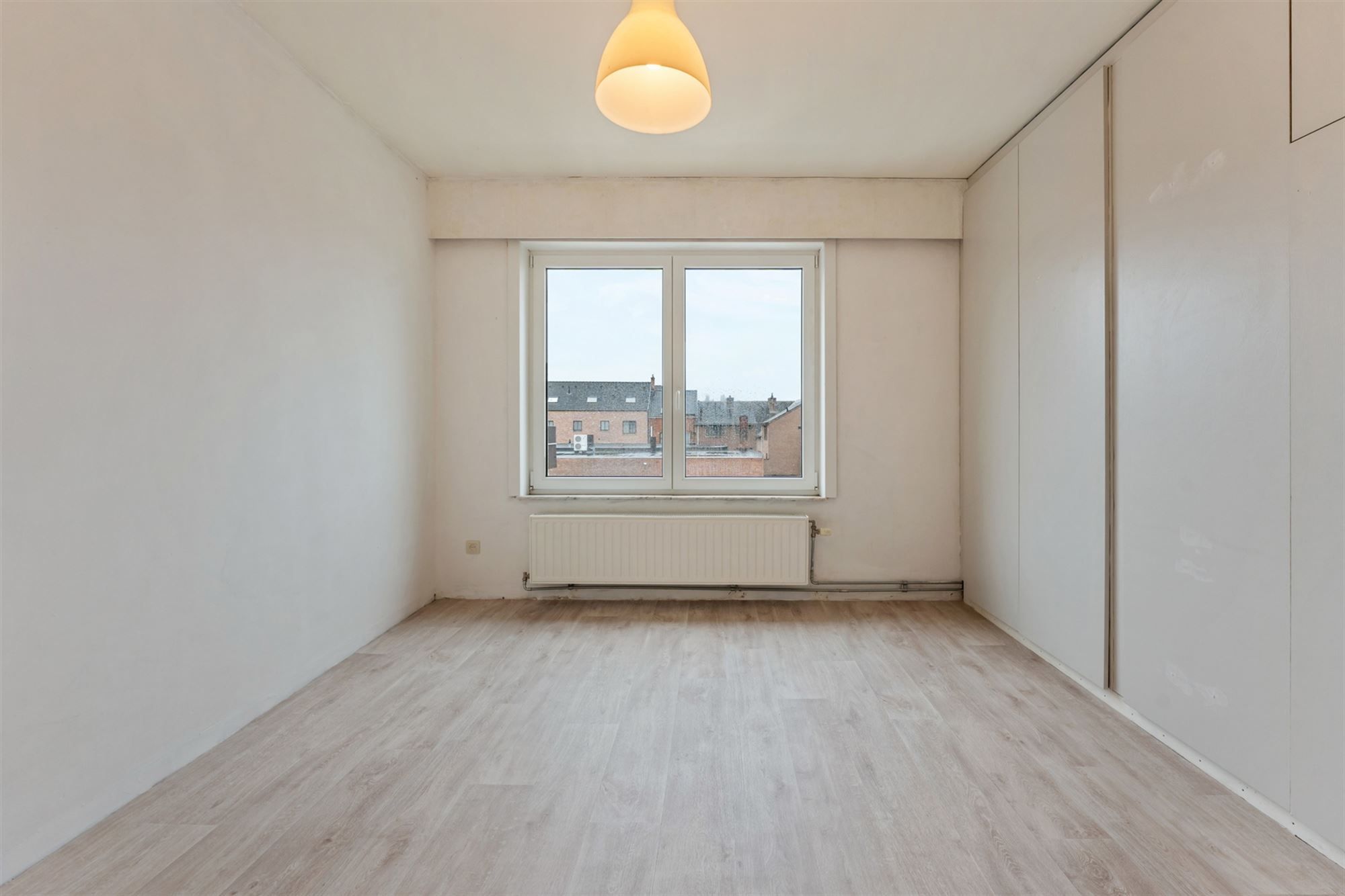 VERNIEUWD APPARTEMENT MET 2 SLAAPKAMERS PAL IN HET CENTRUM VAN BERINGEN foto 16