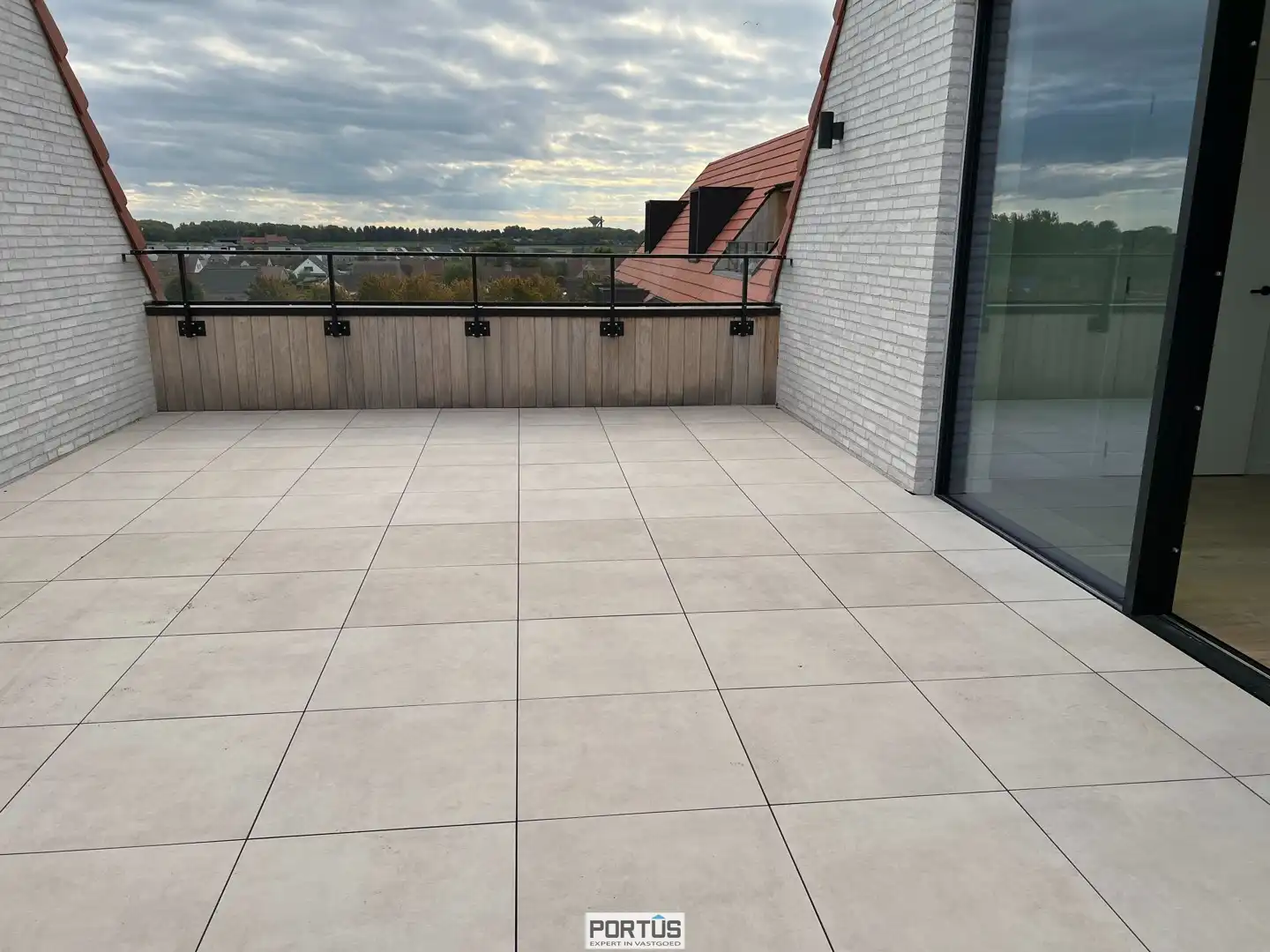 Instapklaar nieuwbouwappartement te koop met 2 slaapkamers in Residentie Portanic te Nieuwpoort foto 3