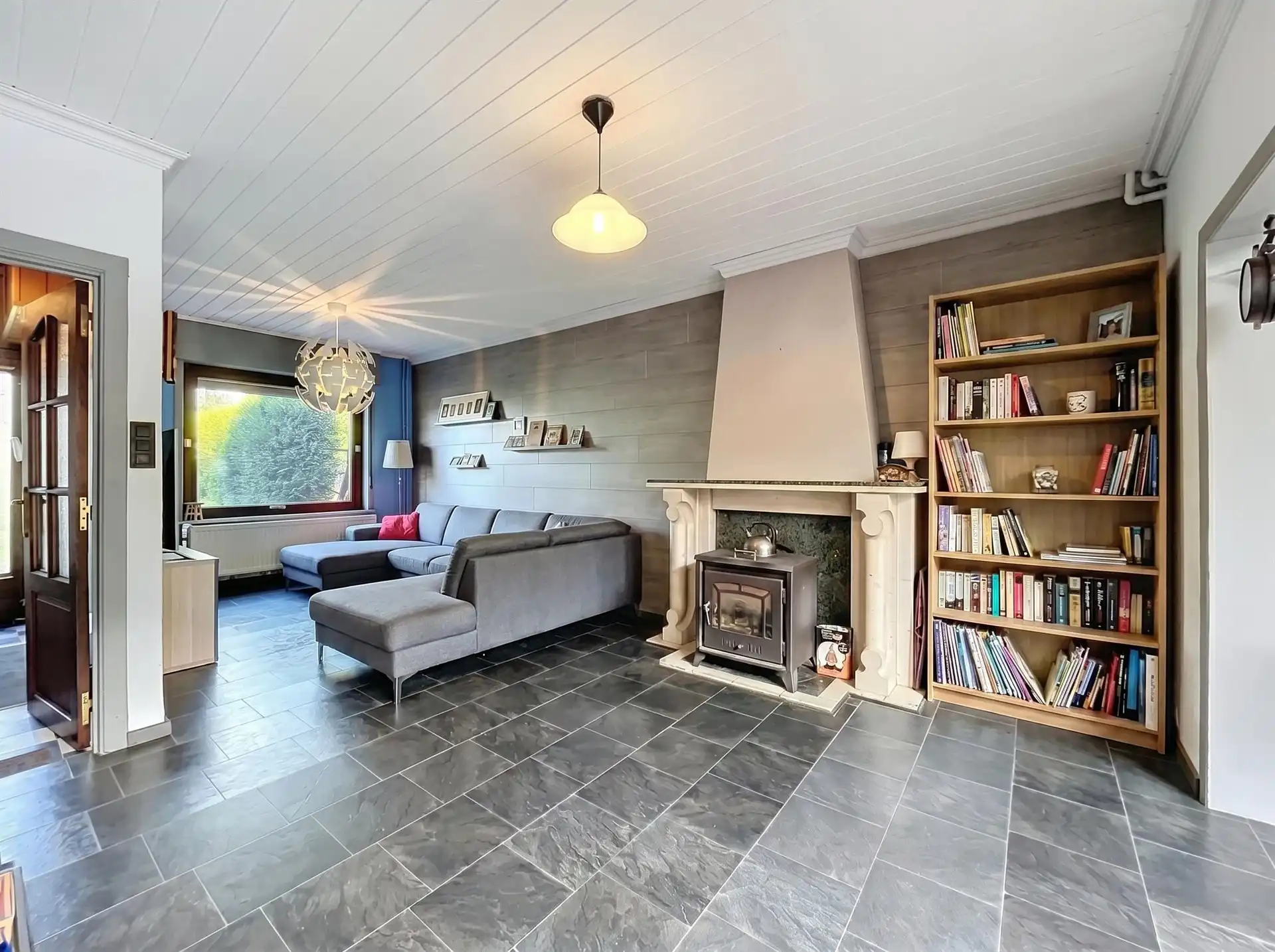open bebouwing met 4 slaapkamers en 2 badkamers op toplocatie op perceel van 746m². foto 8