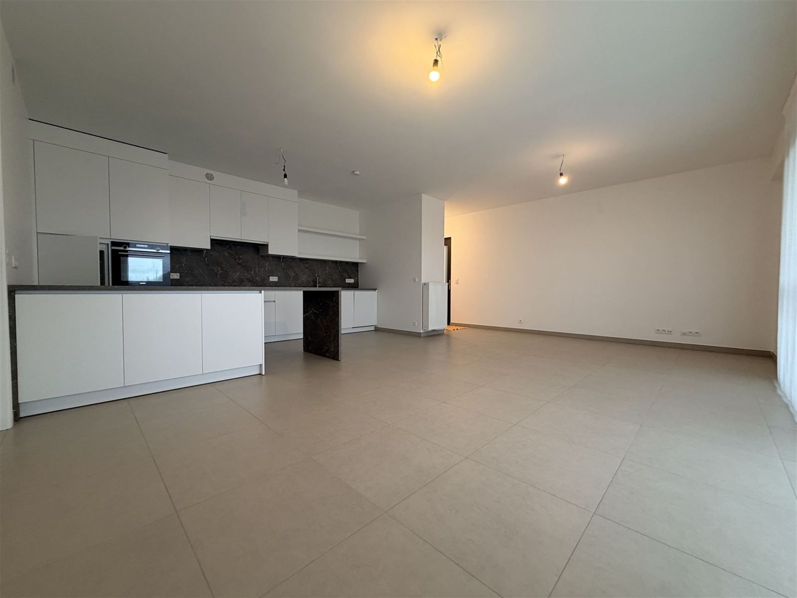 Appartement te huur met 2 slaapkamers foto {{pictureIndex}}
