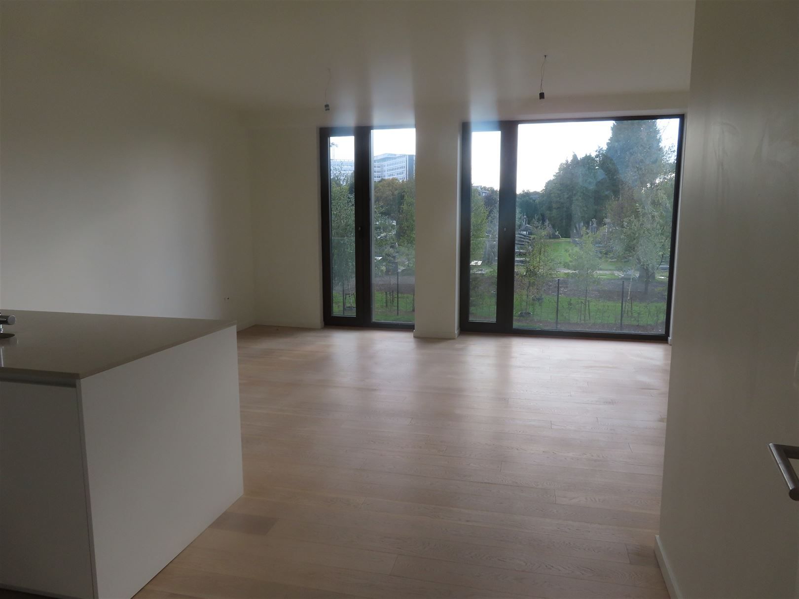 Luxueus nieuwbouw  2-slaapkamer appartement met terras en mogelijk ook autostaanplaats foto 2