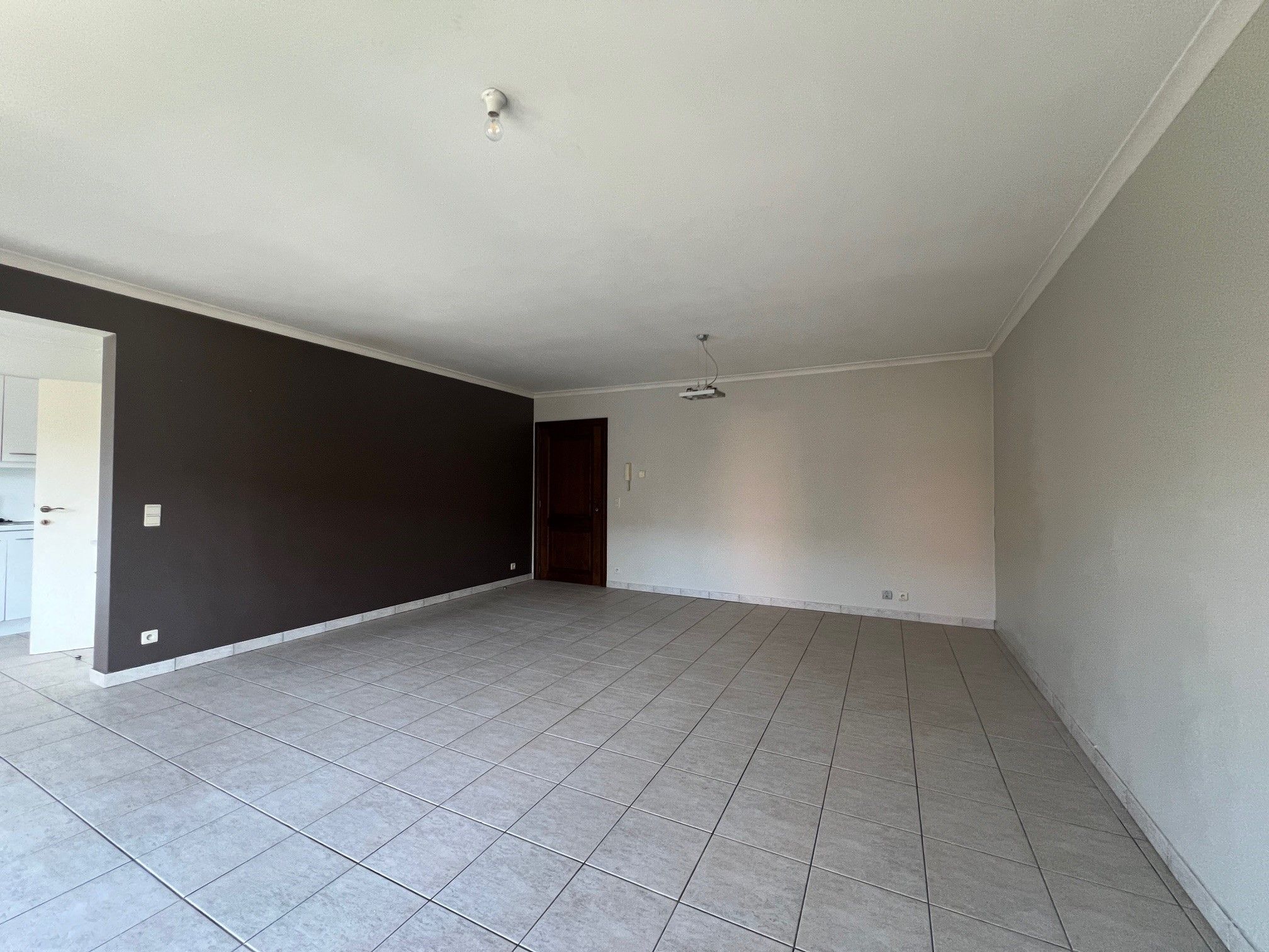 Instapklaar appartement met 2 slaapkamers in hartje Zwevezele foto 5