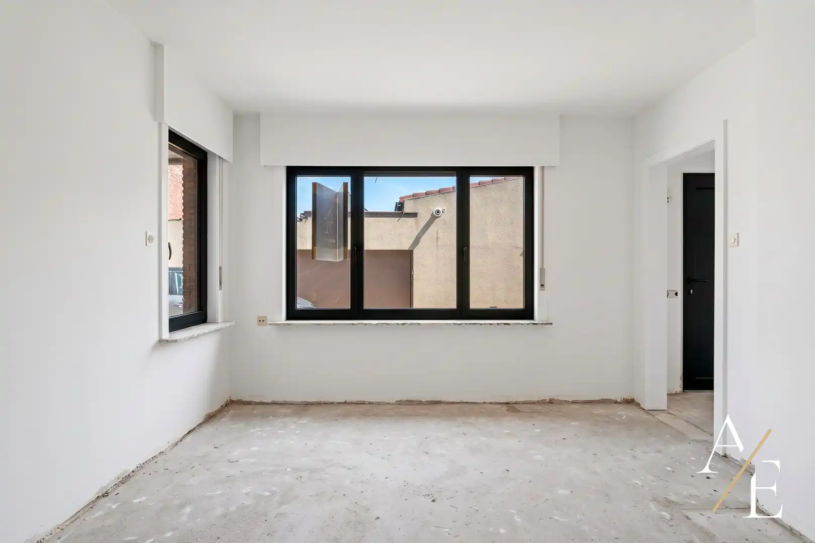 SCHELLEBELLE - Te renoveren woning met potentieel! foto 10
