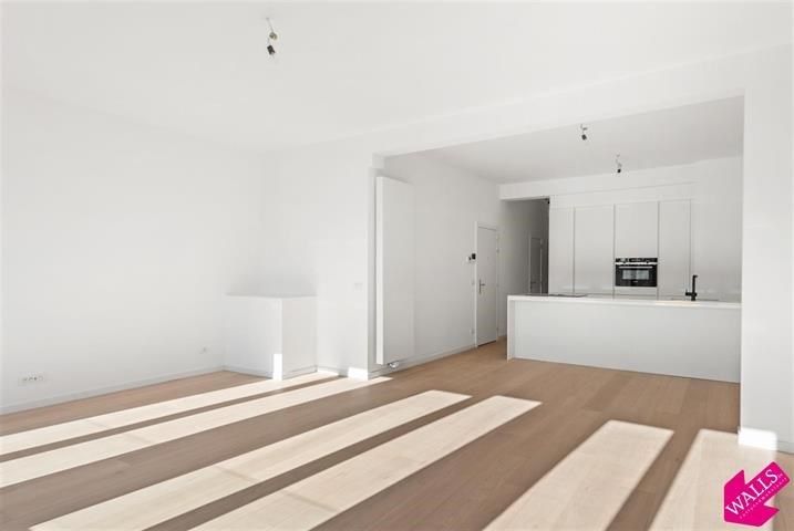 Prachtig en lichtrijk appartement met terras foto 11