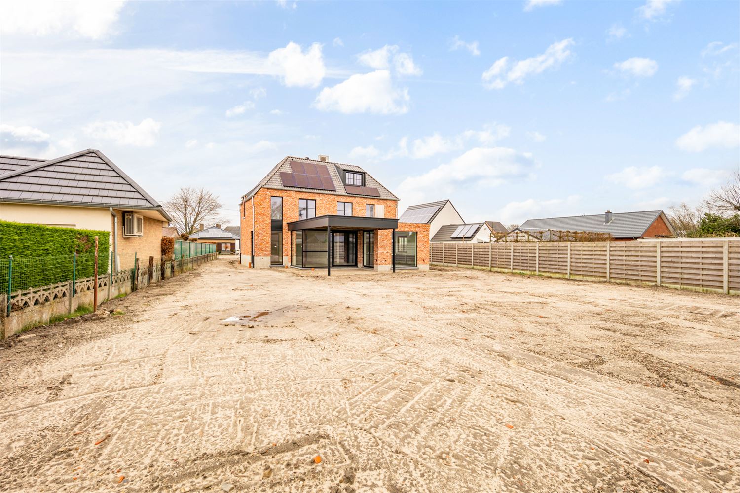 IDEALIS VASTGOED - BIJZONDERE WONING OP EEN KNAP PERCEEL VAN 10A 25CA OP RESIDENTIELE LOCATIE! foto 48