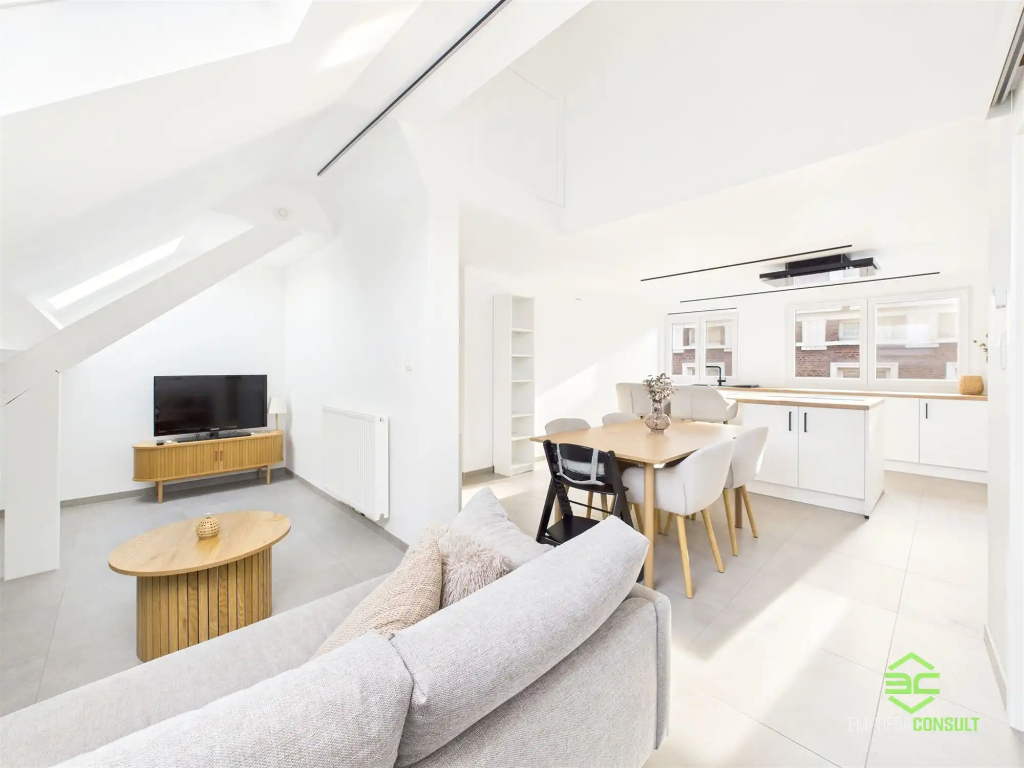 Kleinschalig appartementsgebouw van 3 app in het centrum! foto 6