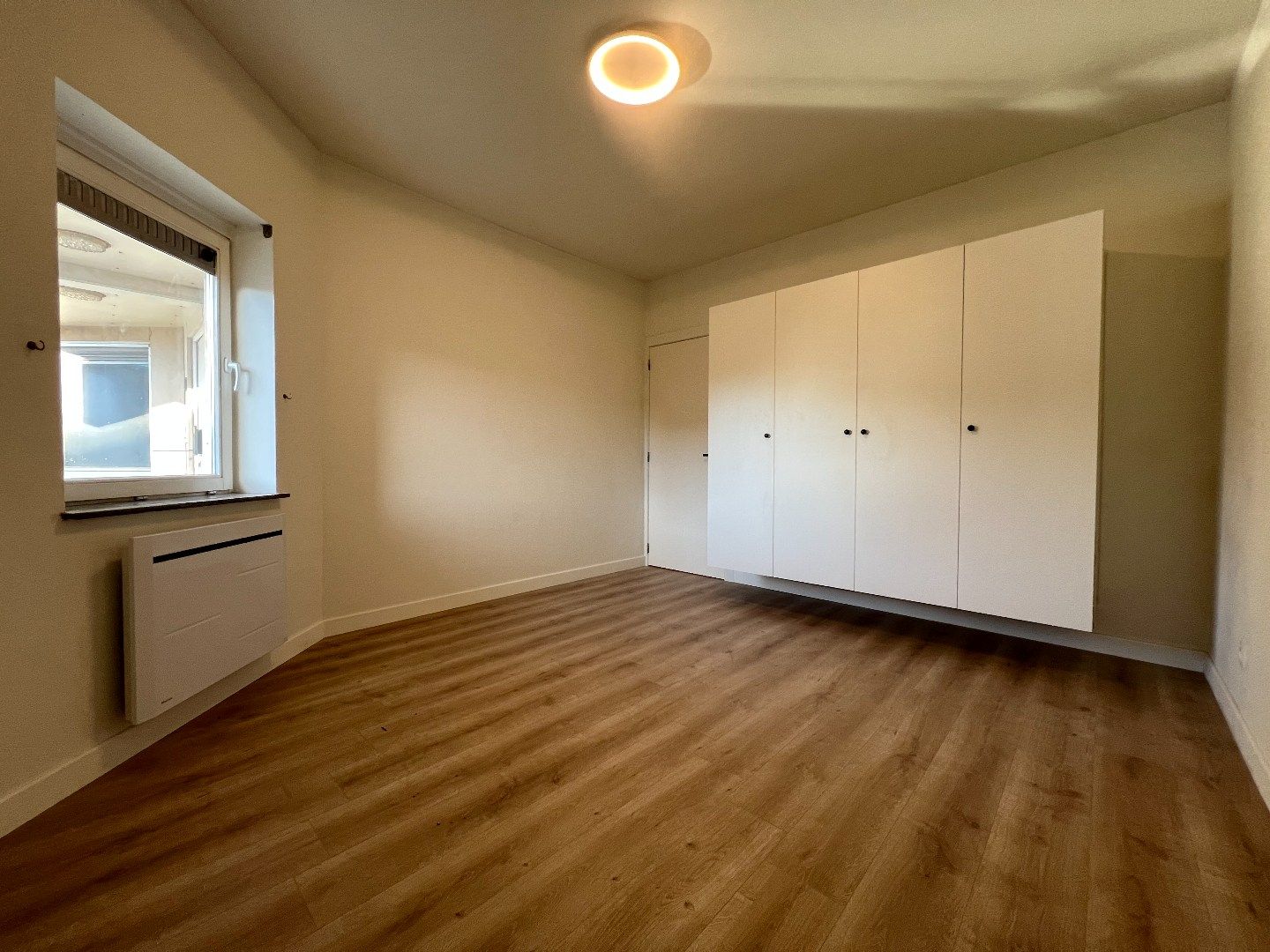 Op 50m afstand van het Sint-Baafsplein en de Korenmarkt foto 6