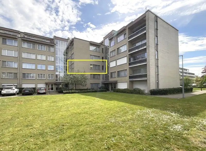 Ruim appartement met 2 slaapkamers en terras in het centrum van Beveren foto 2