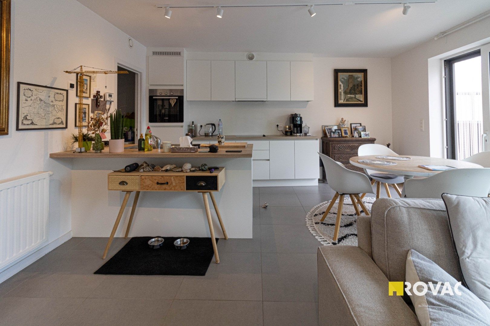 Rustig gelegen en instapklaar nieuwbouwappartement (93 m²) met ruim zonneterras (30 m²) en private autostaanplaats! foto 6
