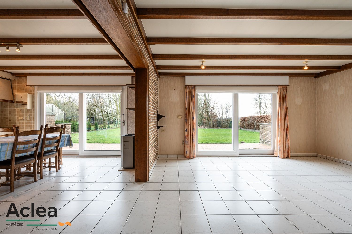 Ruime woning met veel extra potentieel op een mooi zuid gericht perceel foto 6