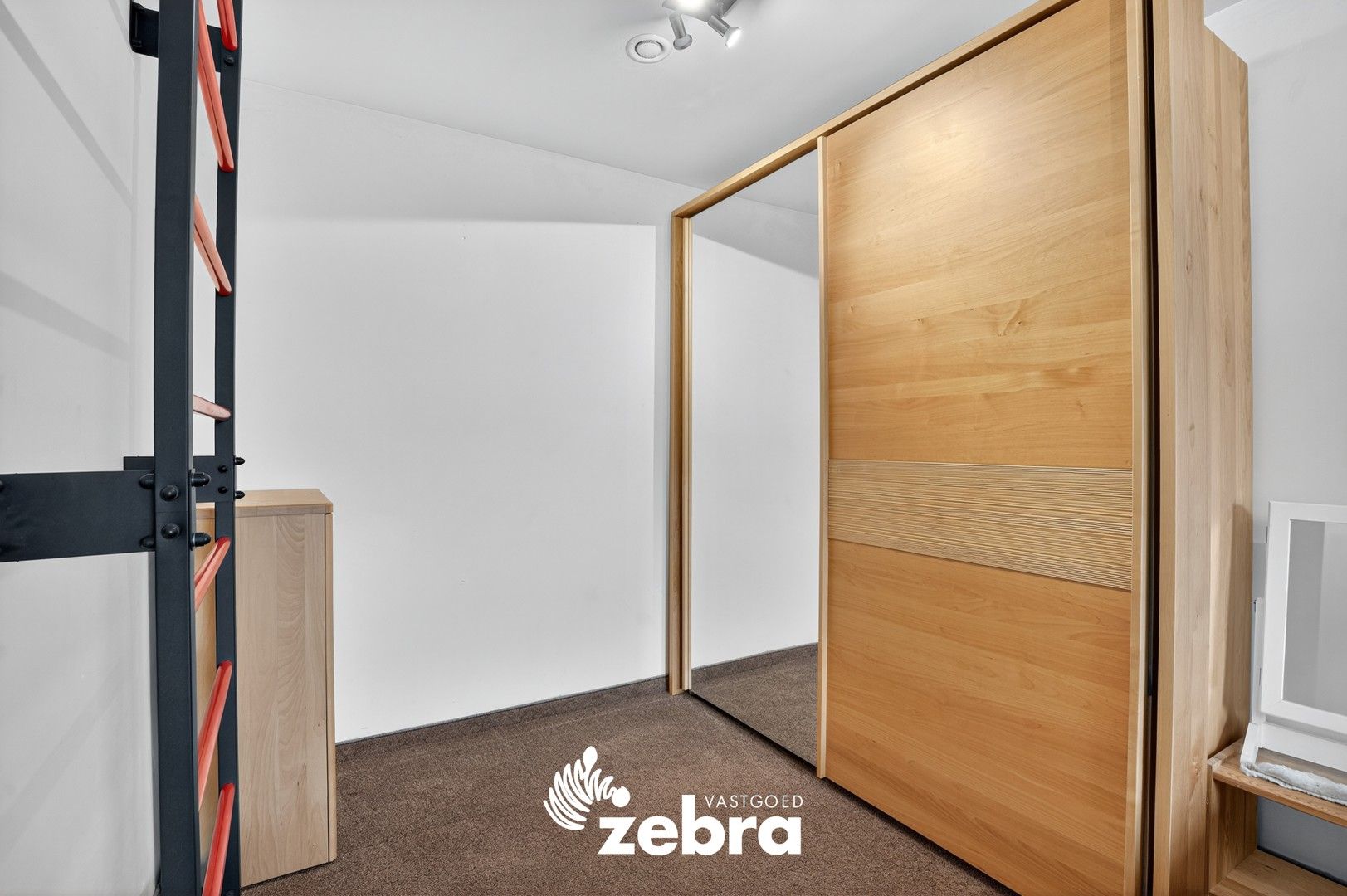 Energiezuinige halfopen bebouwing met vier slaapkamers te Roeselare! foto 24