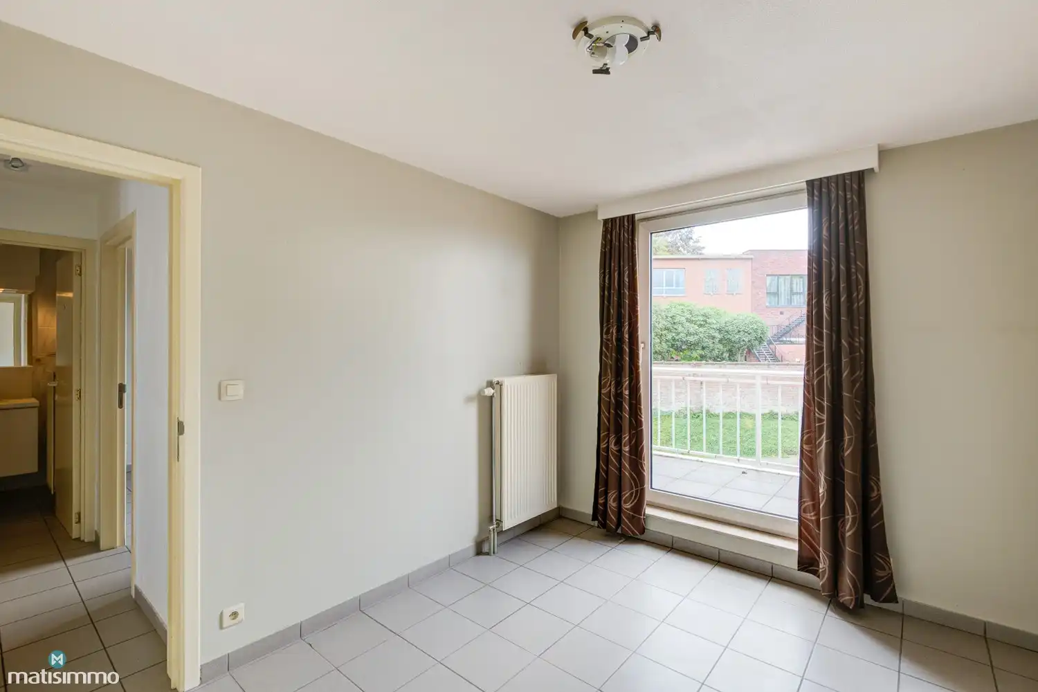 APPARTEMENT MET TWEE SLAAPKAMERS EN GARAGE IN HET CENTRUM VAN HOESELT foto 10