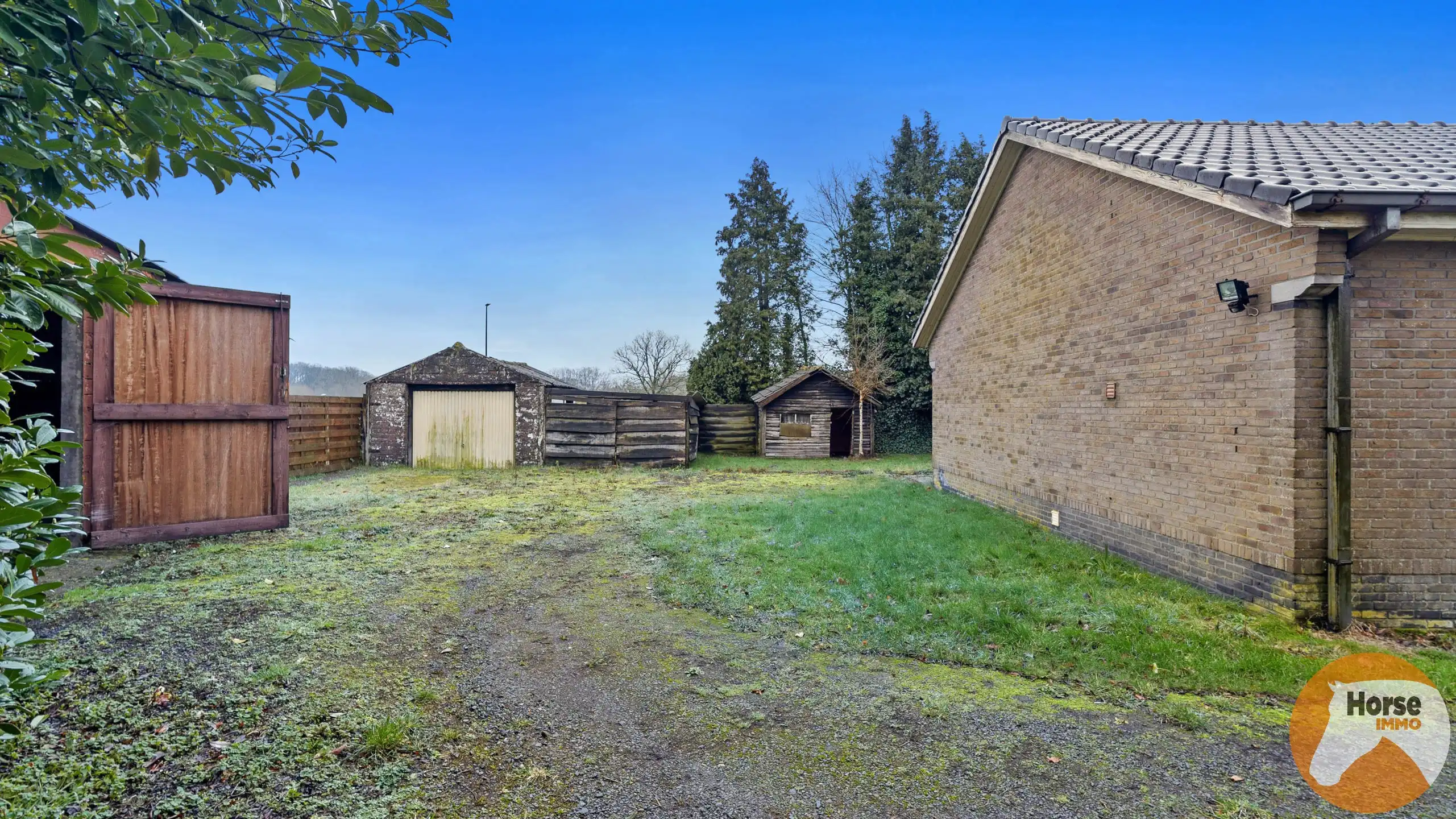 AALTER - Te renoveren bungalow met ruim bijgebouw  foto 4