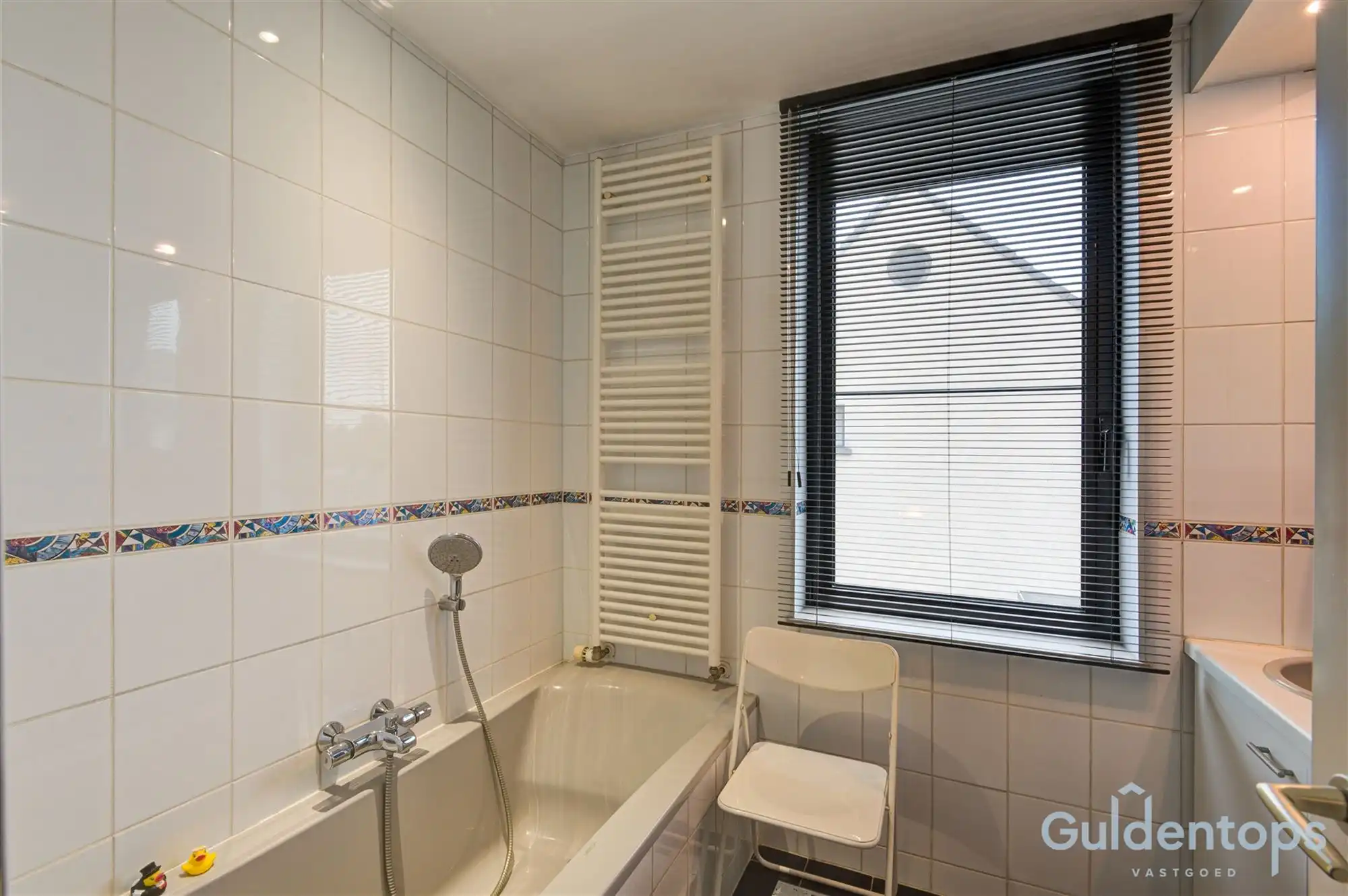 Zeer ruime instapklare half open woning foto 26